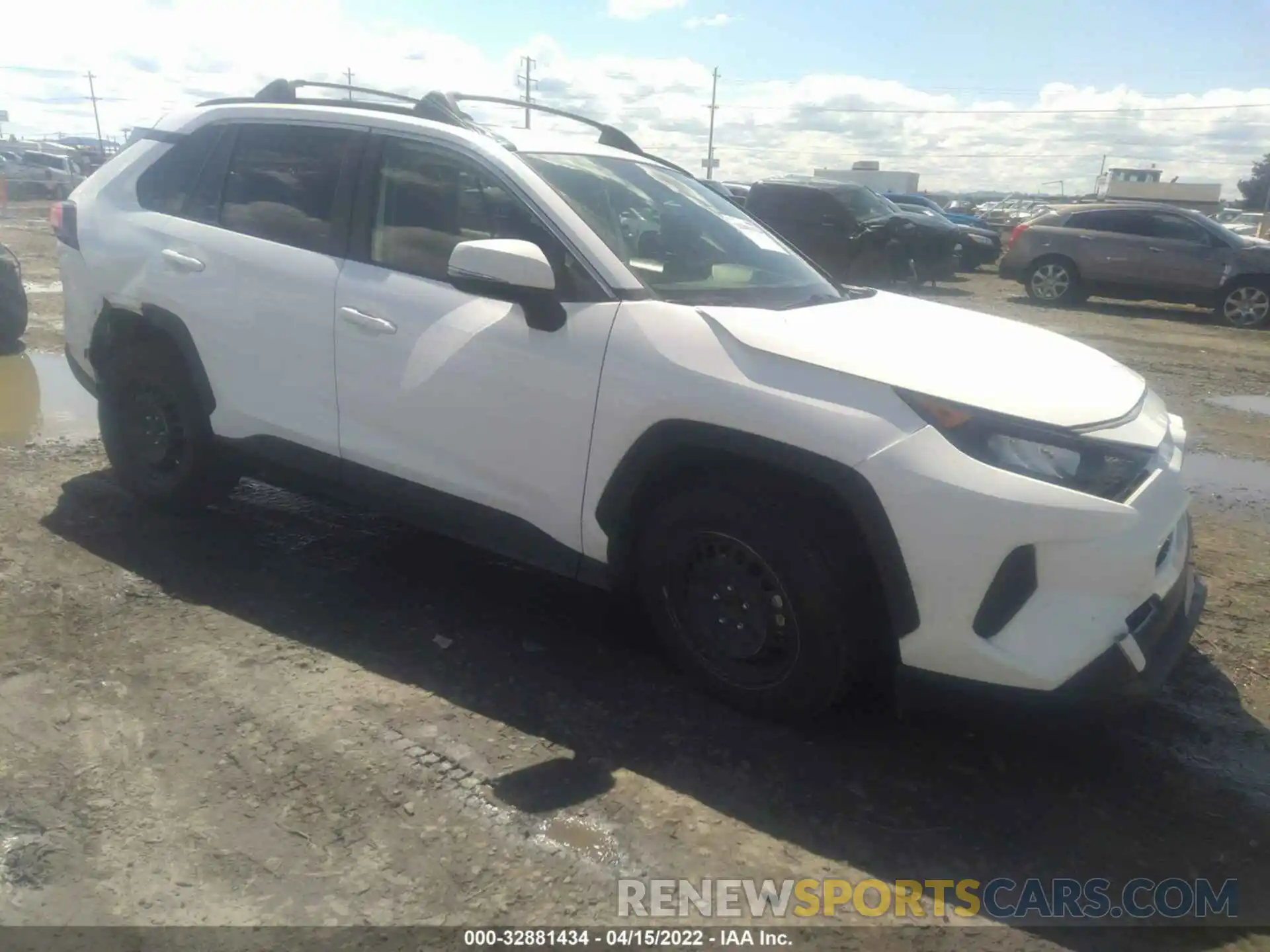 1 Photograph of a damaged car JTMG1RFV7KJ011948 TOYOTA RAV4 2019