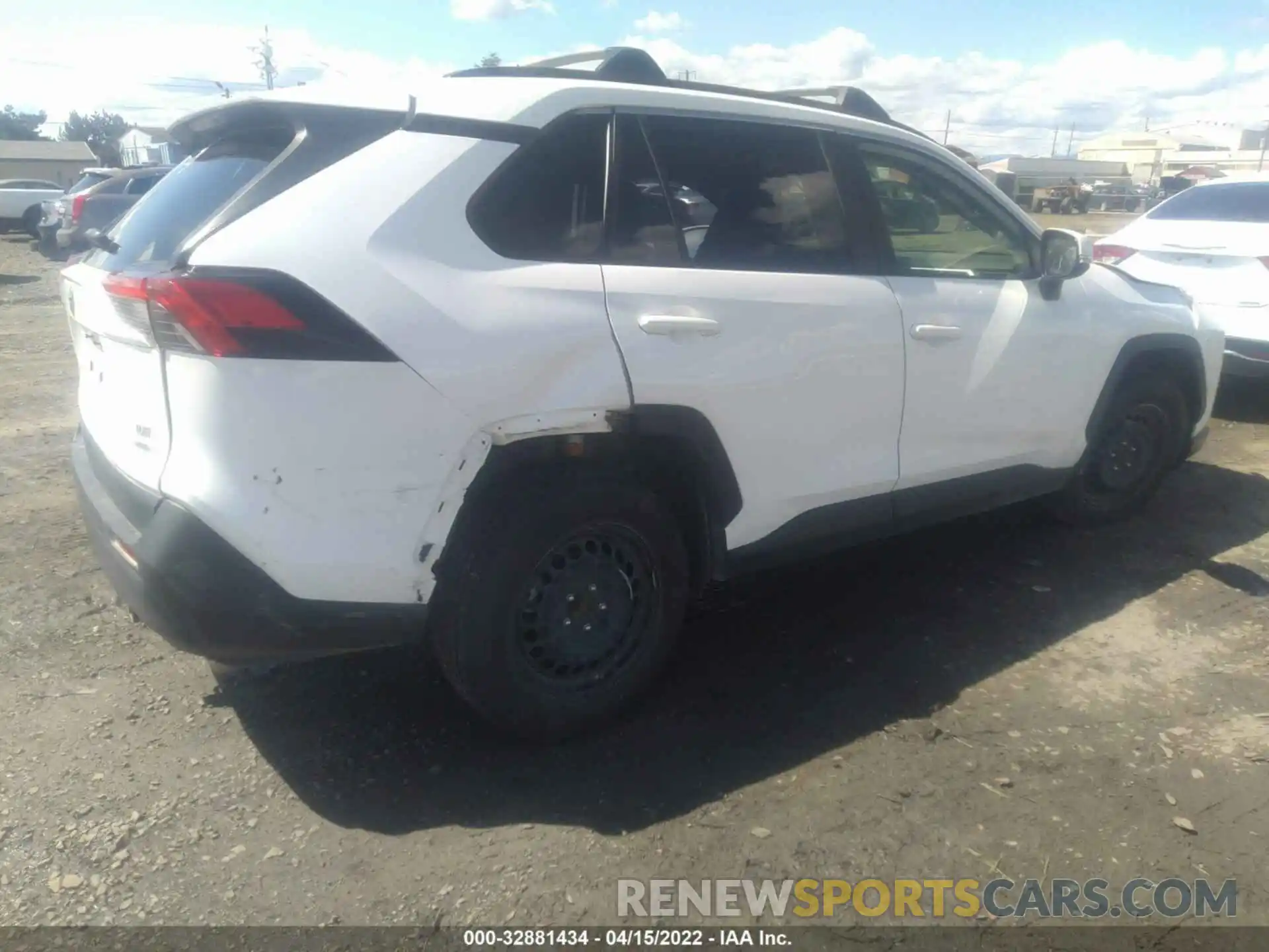 4 Photograph of a damaged car JTMG1RFV7KJ011948 TOYOTA RAV4 2019