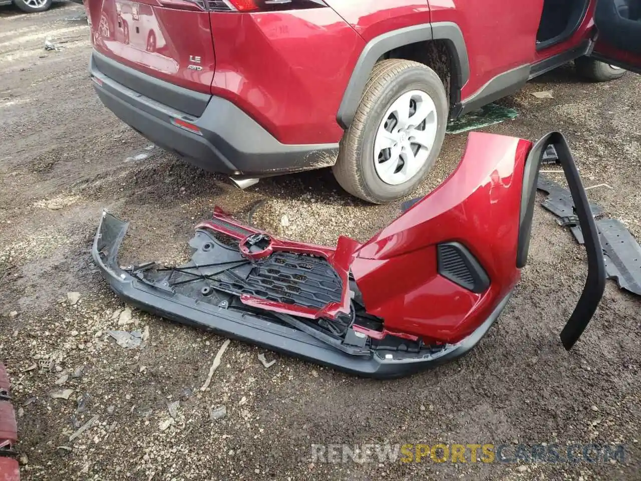 9 Photograph of a damaged car JTMG1RFV7KJ013327 TOYOTA RAV4 2019