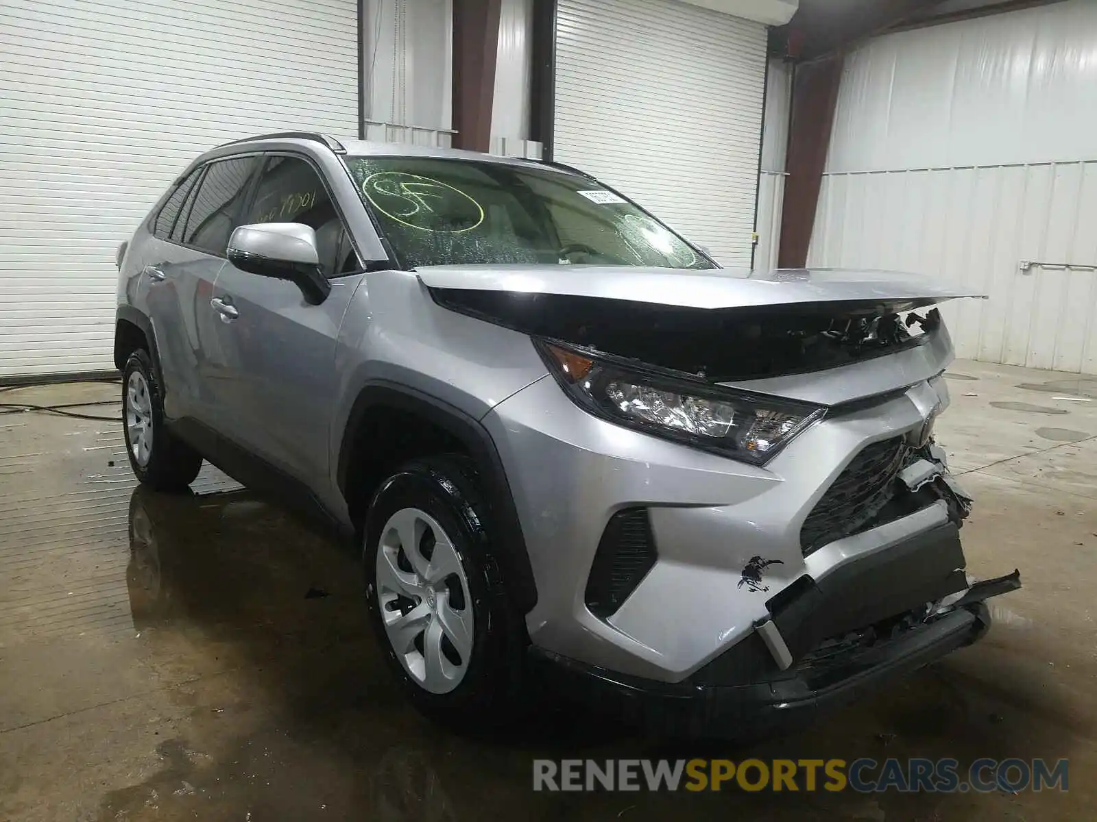 1 Photograph of a damaged car JTMG1RFV7KJ024943 TOYOTA RAV4 2019