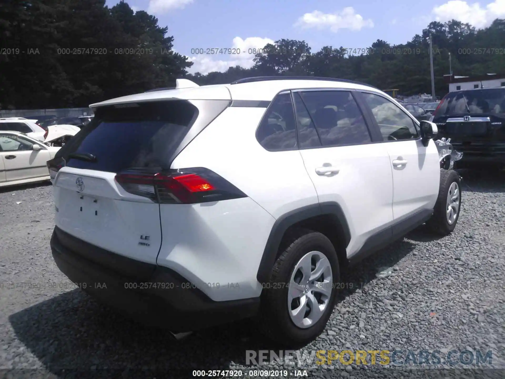 4 Photograph of a damaged car JTMG1RFV8KD007583 TOYOTA RAV4 2019