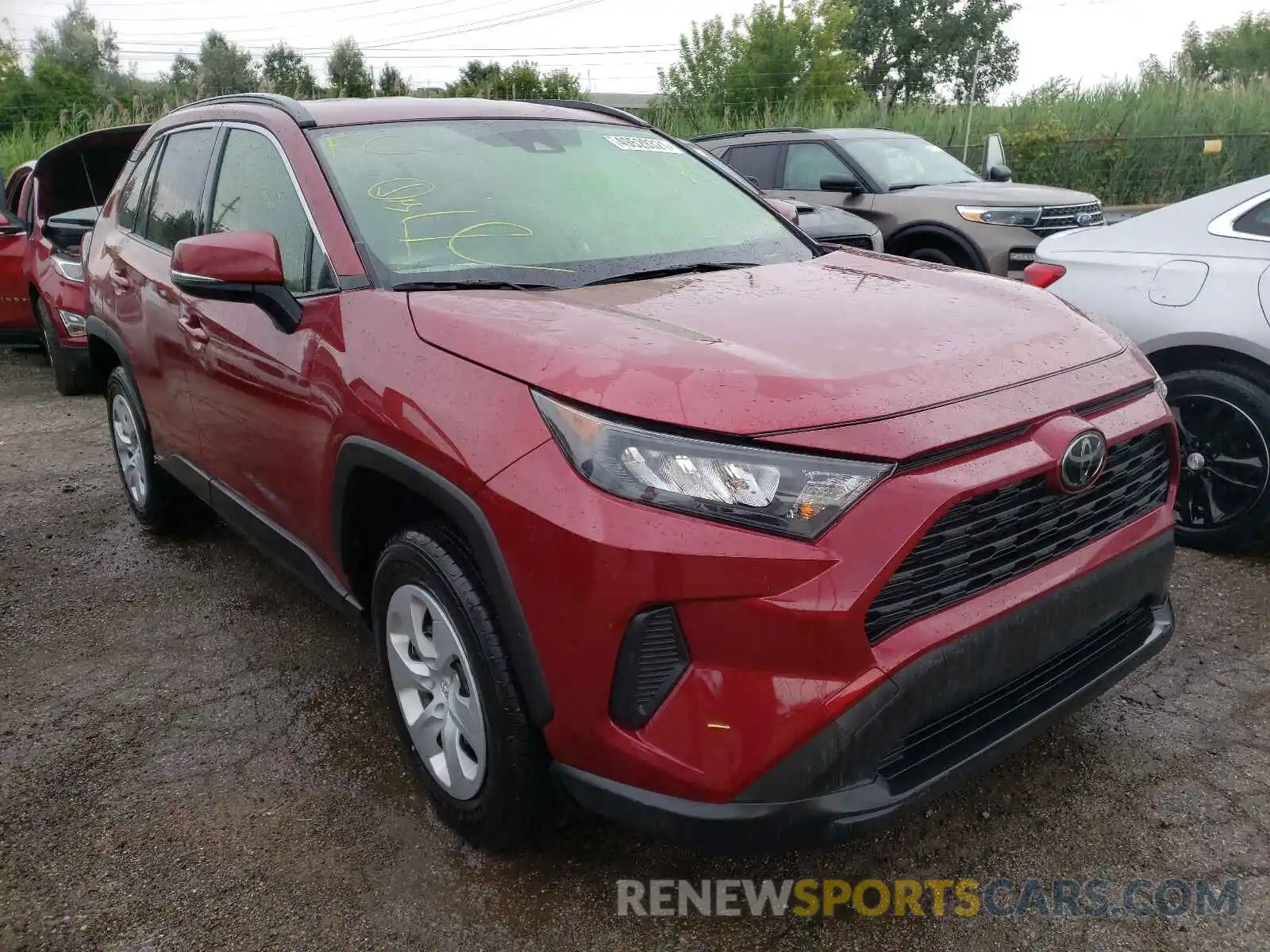 1 Photograph of a damaged car JTMG1RFV8KD008071 TOYOTA RAV4 2019