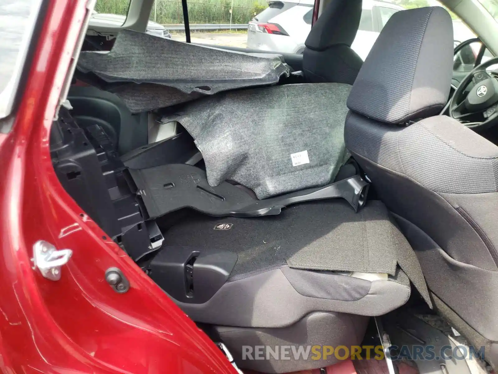 6 Photograph of a damaged car JTMG1RFV8KD008071 TOYOTA RAV4 2019