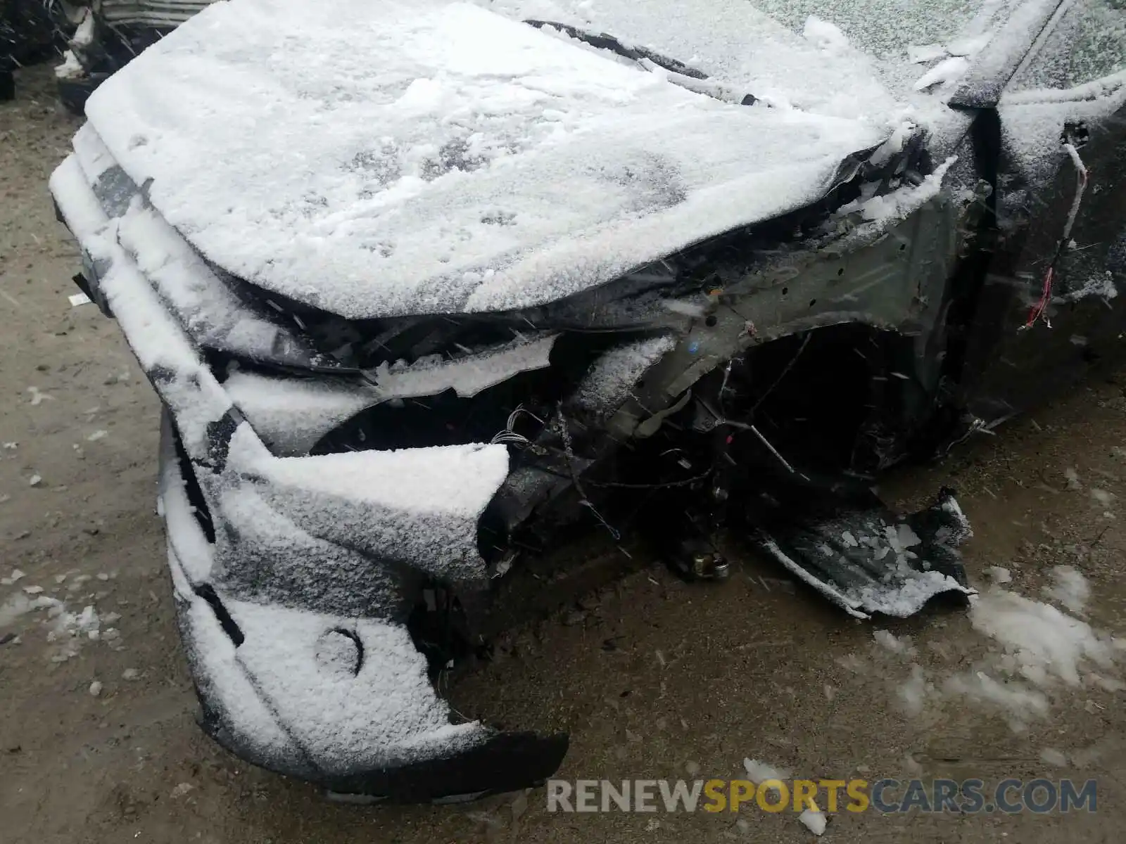 9 Photograph of a damaged car JTMG1RFV8KD037957 TOYOTA RAV4 2019