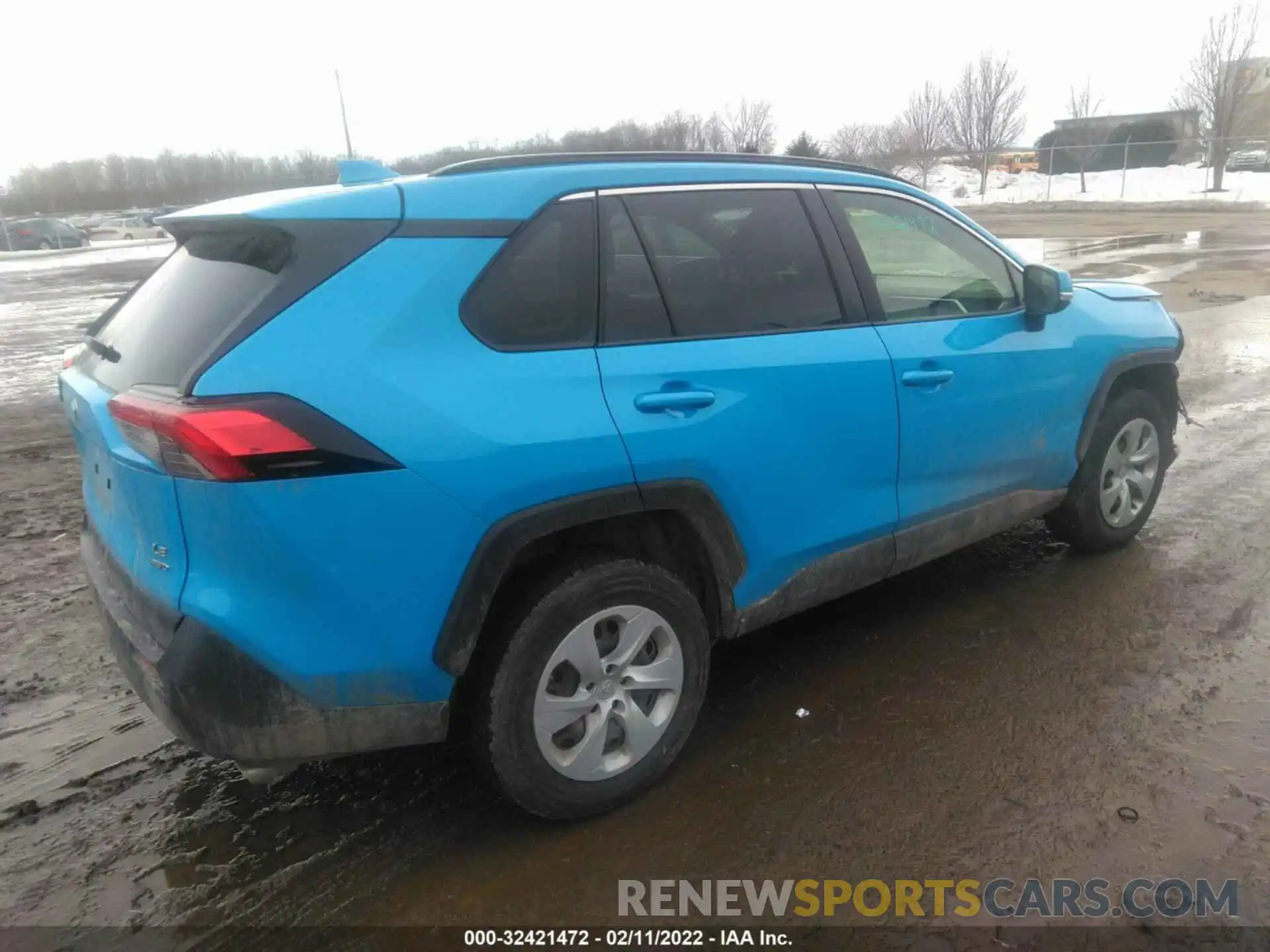 4 Photograph of a damaged car JTMG1RFV8KD042933 TOYOTA RAV4 2019