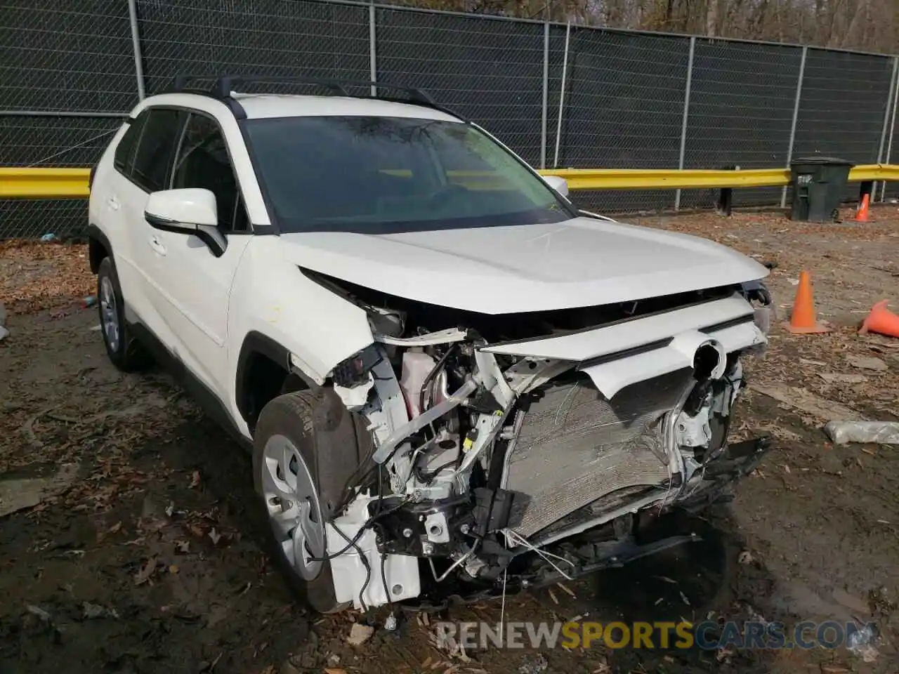 1 Photograph of a damaged car JTMG1RFV8KD044519 TOYOTA RAV4 2019