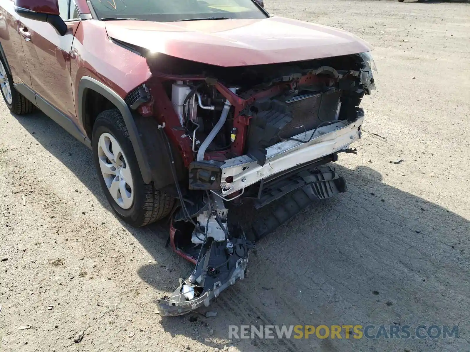 9 Photograph of a damaged car JTMG1RFV8KD508490 TOYOTA RAV4 2019