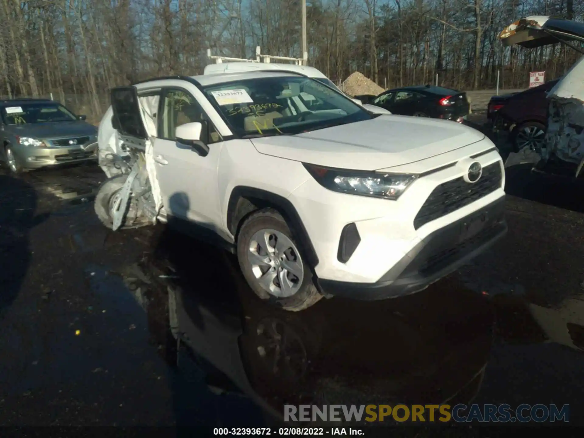 1 Photograph of a damaged car JTMG1RFV8KJ009075 TOYOTA RAV4 2019