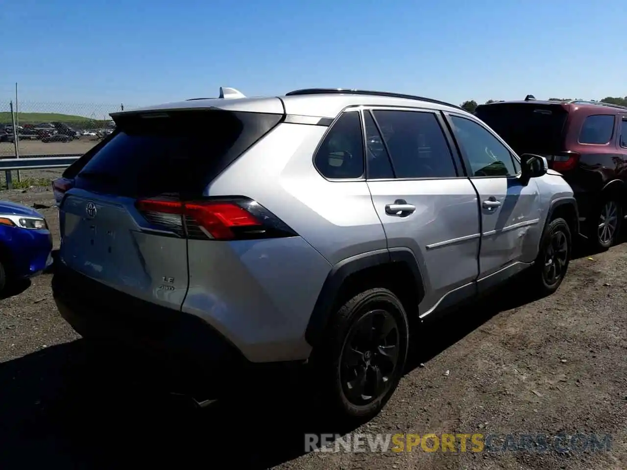 4 Фотография поврежденного автомобиля JTMG1RFV9KD015725 TOYOTA RAV4 2019