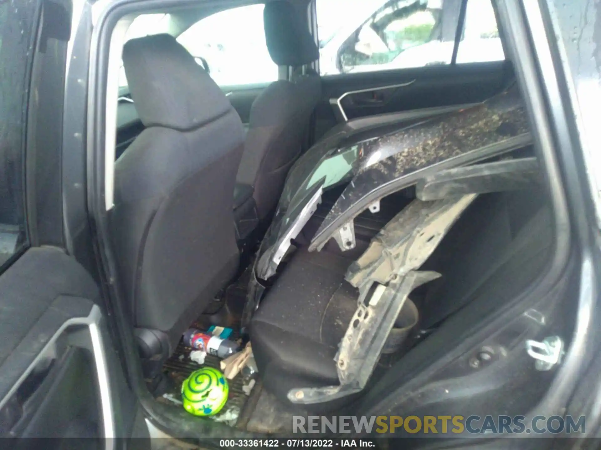 8 Photograph of a damaged car JTMG1RFV9KD023114 TOYOTA RAV4 2019