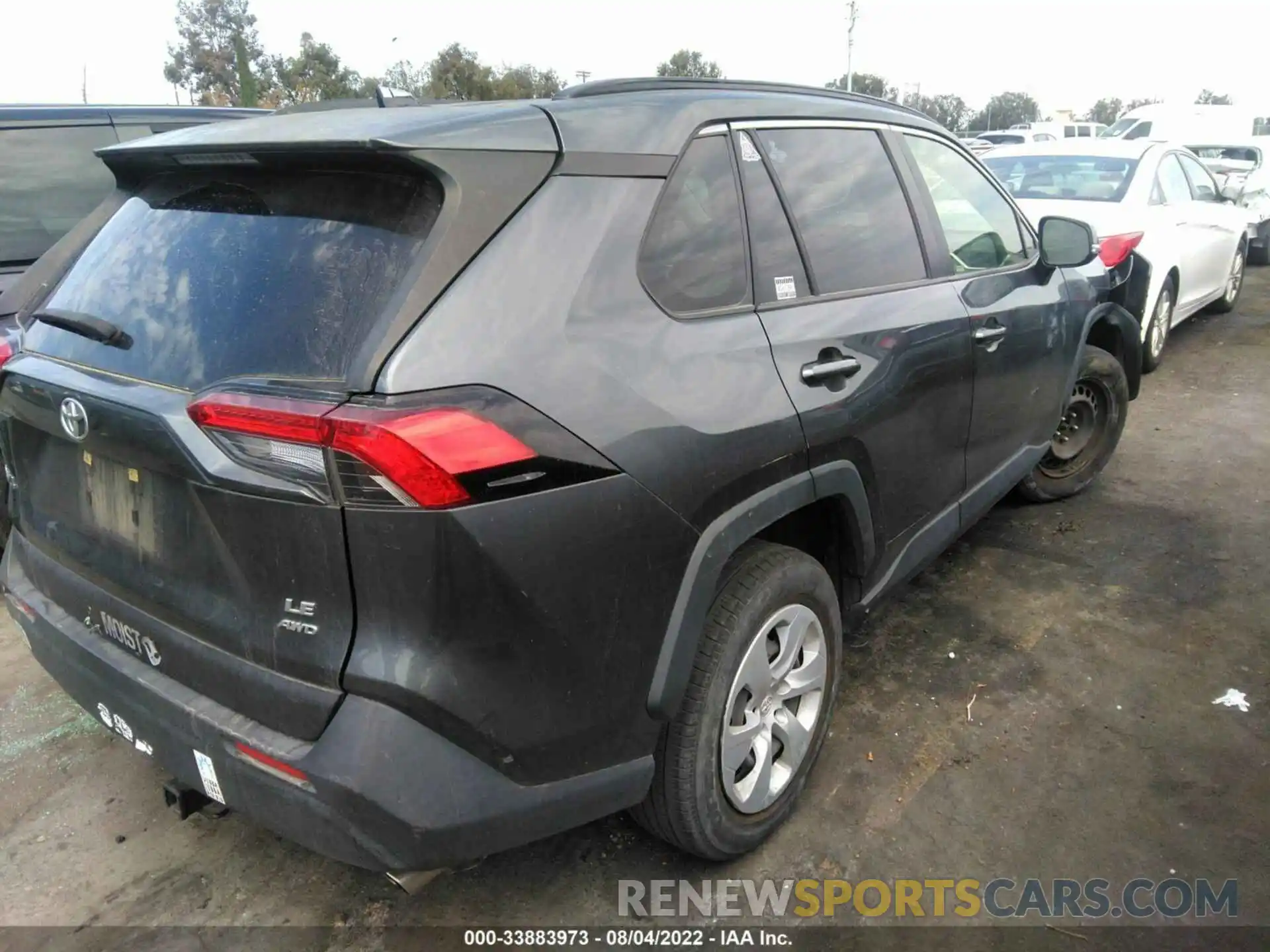 4 Photograph of a damaged car JTMG1RFV9KD028068 TOYOTA RAV4 2019