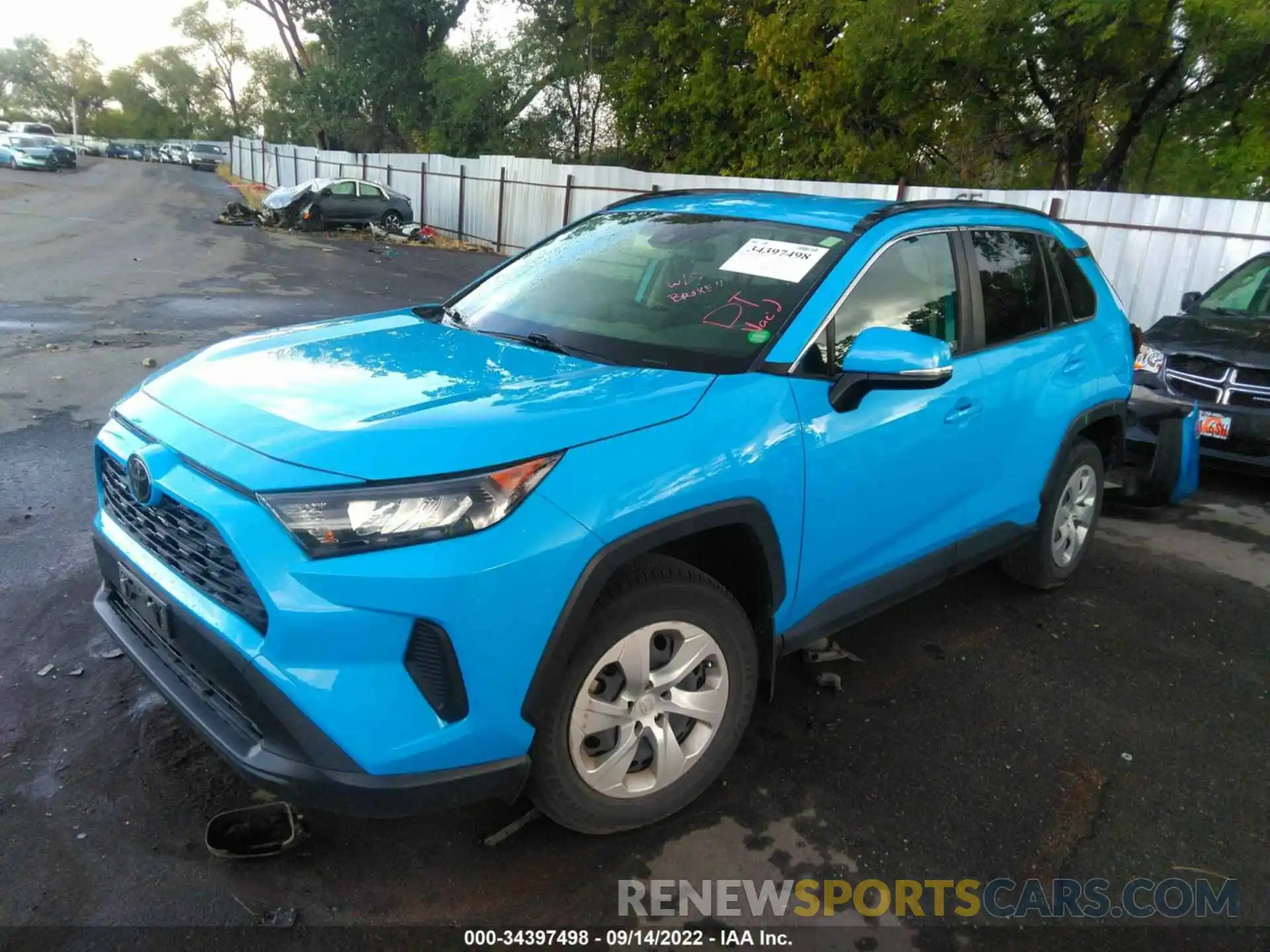 2 Photograph of a damaged car JTMG1RFV9KD500088 TOYOTA RAV4 2019