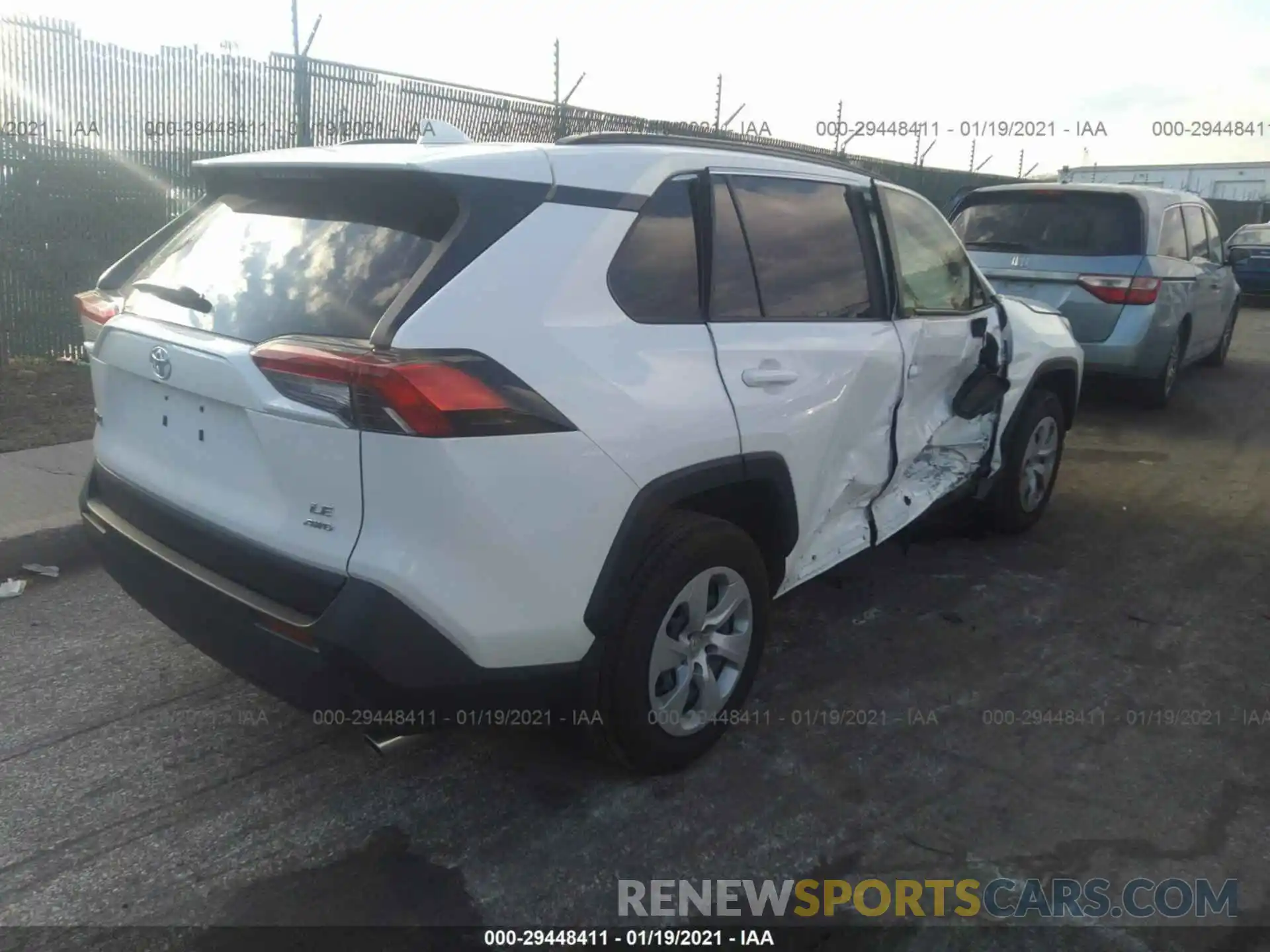 4 Photograph of a damaged car JTMG1RFV9KD508773 TOYOTA RAV4 2019