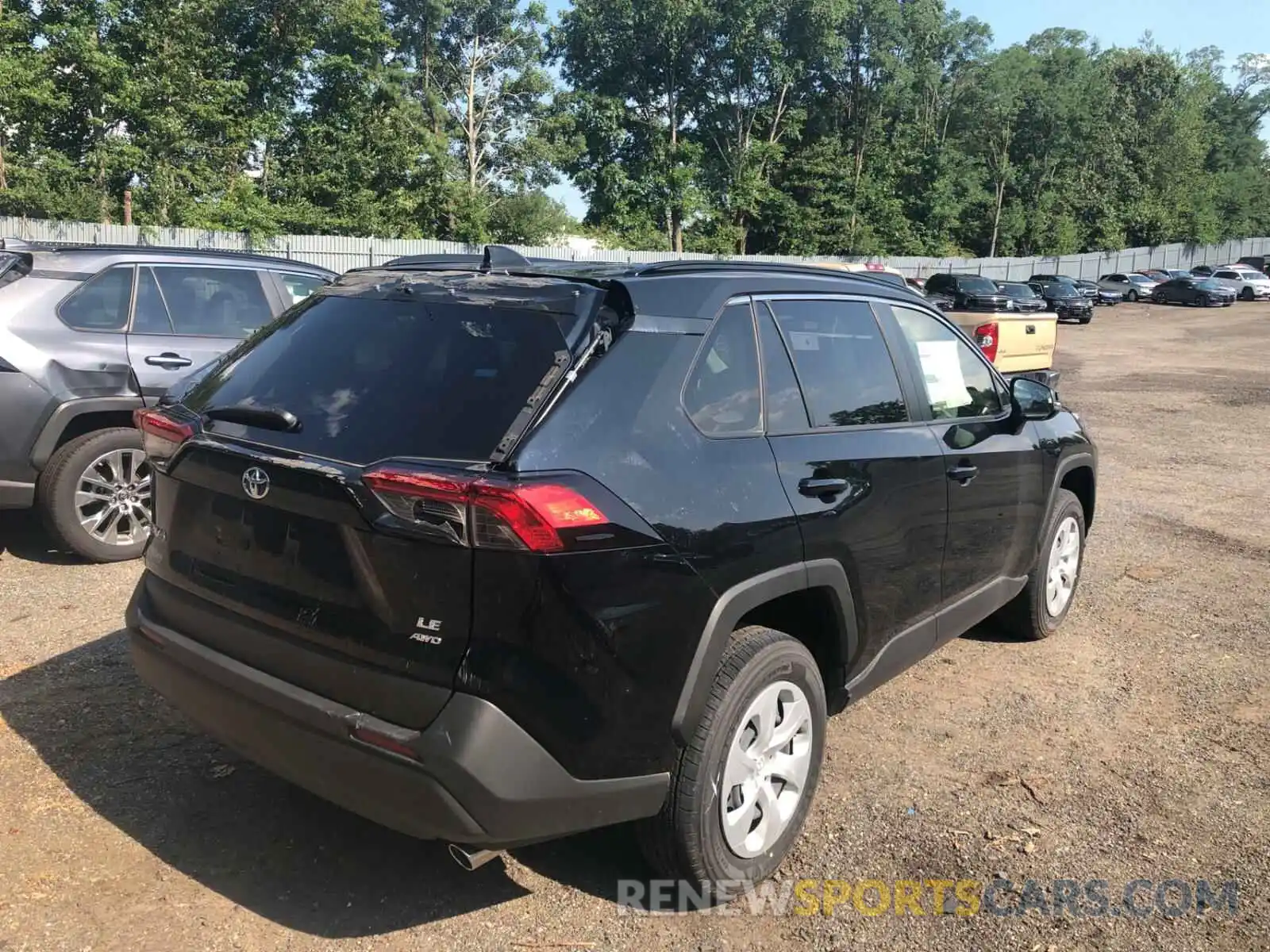 4 Photograph of a damaged car JTMG1RFV9KD517893 TOYOTA RAV4 2019