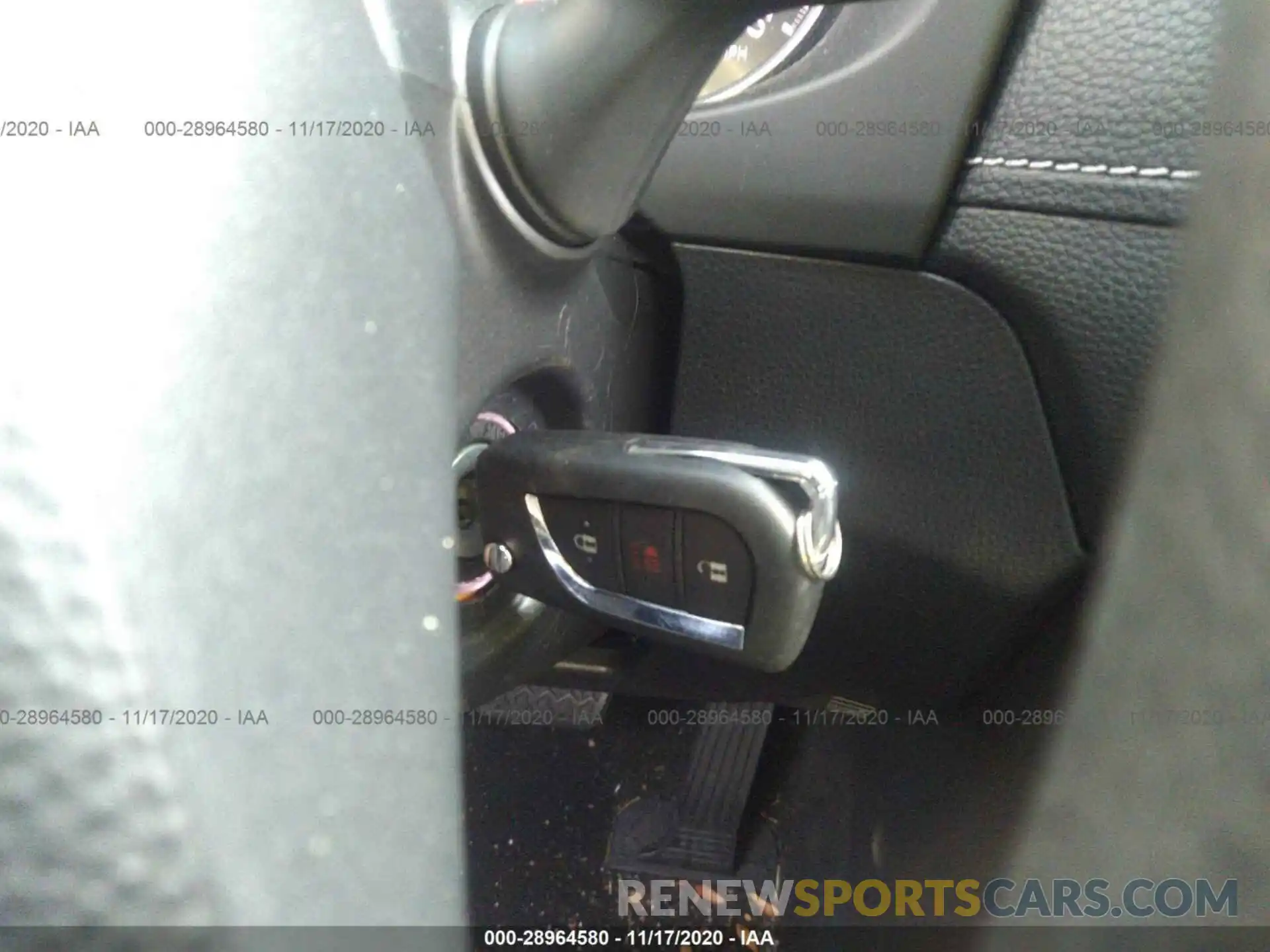 11 Photograph of a damaged car JTMG1RFV9KJ004533 TOYOTA RAV4 2019