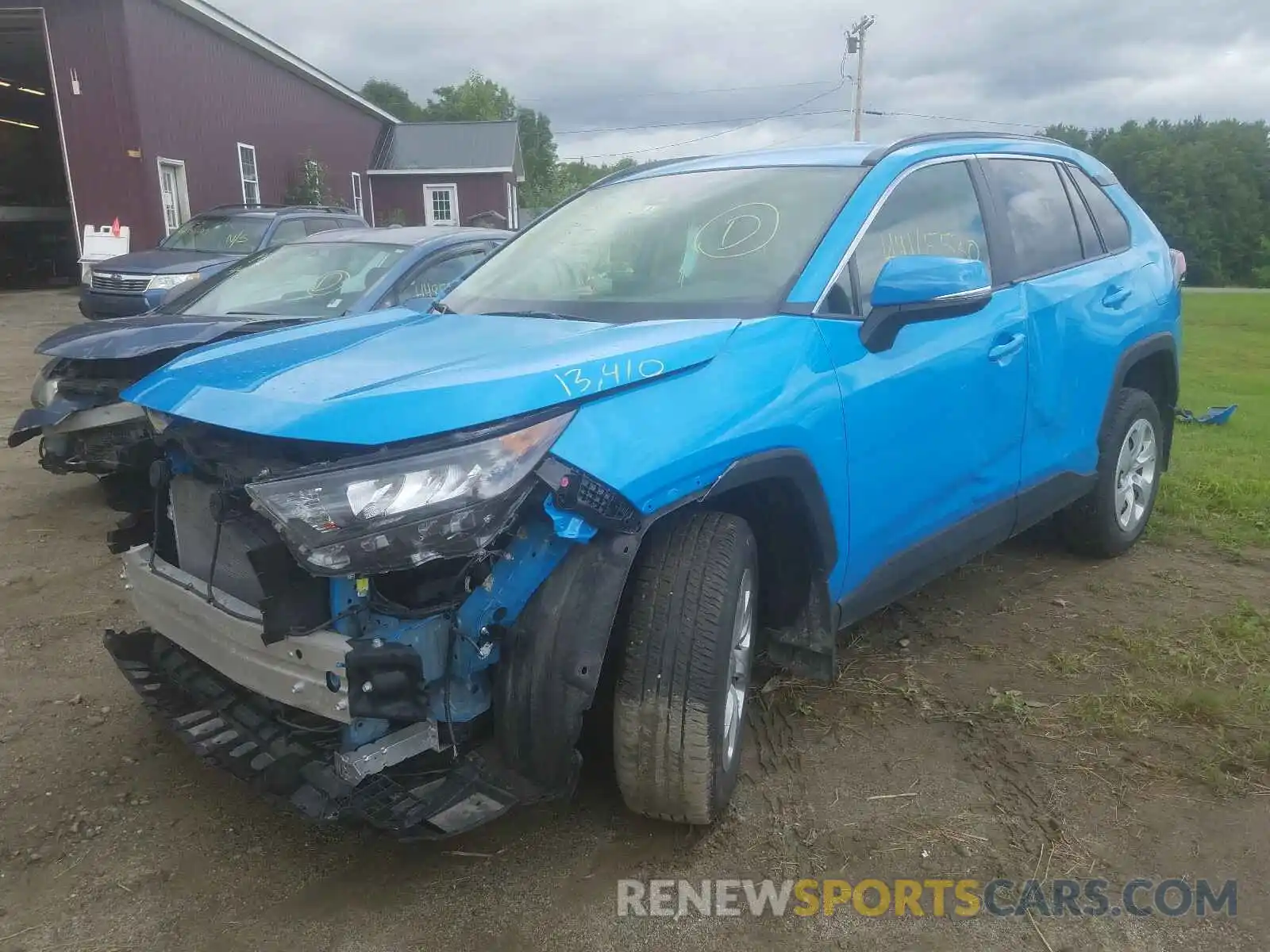 2 Photograph of a damaged car JTMG1RFV9KJ005858 TOYOTA RAV4 2019