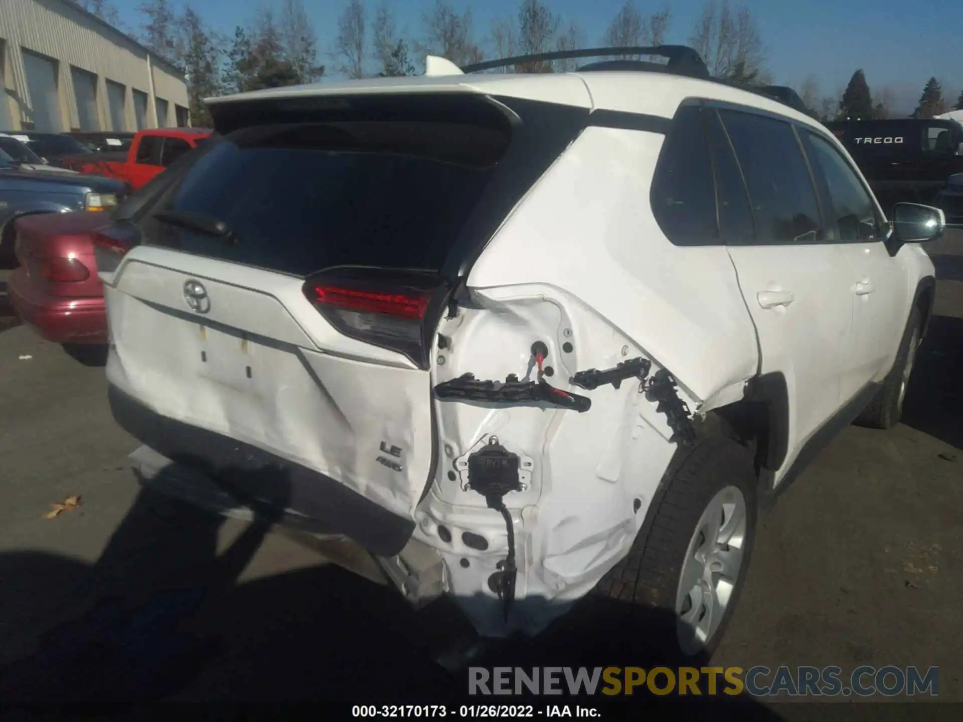 4 Photograph of a damaged car JTMG1RFV9KJ020702 TOYOTA RAV4 2019