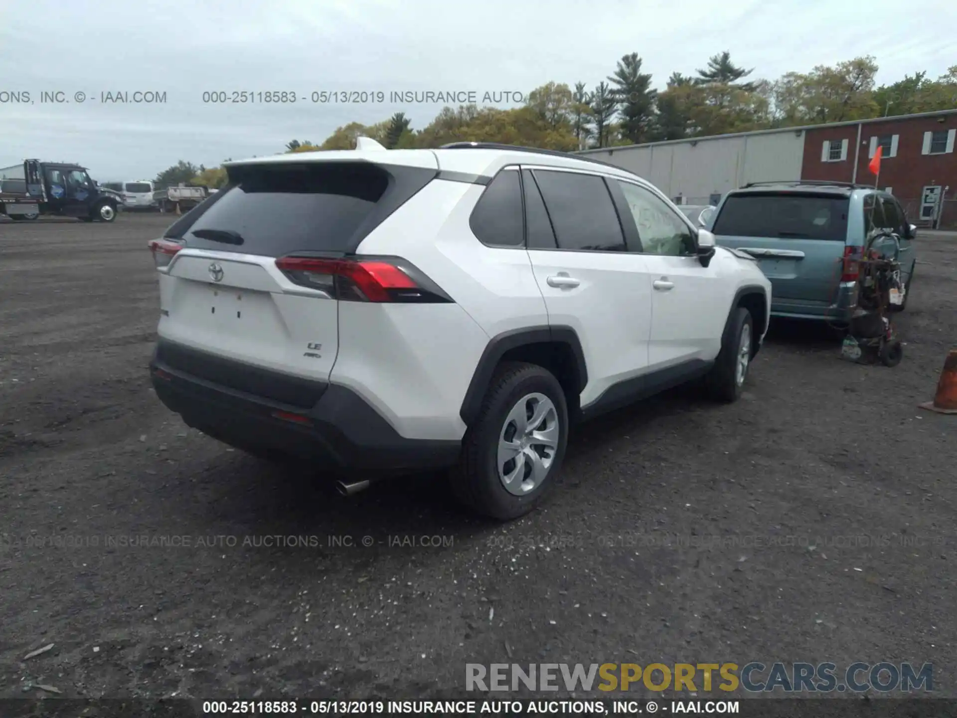 4 Photograph of a damaged car JTMG1RFVXKD007875 TOYOTA RAV4 2019