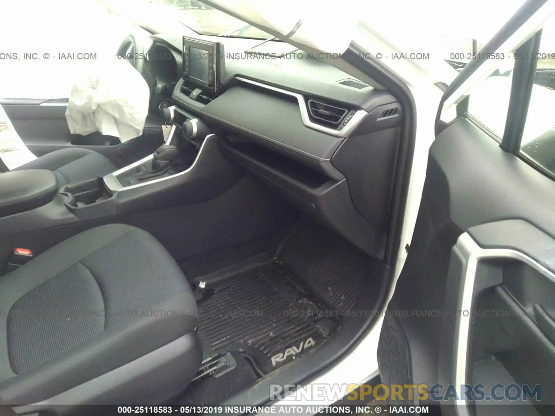 5 Photograph of a damaged car JTMG1RFVXKD007875 TOYOTA RAV4 2019