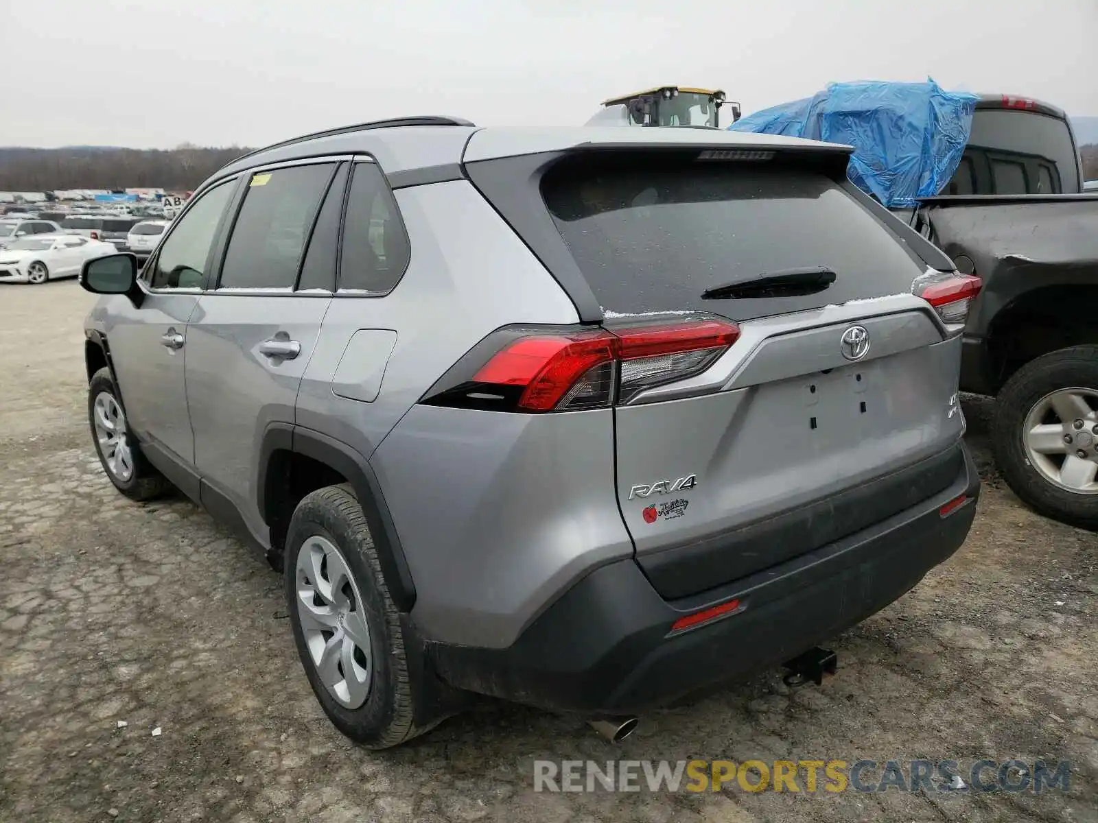 3 Фотография поврежденного автомобиля JTMG1RFVXKD020075 TOYOTA RAV4 2019