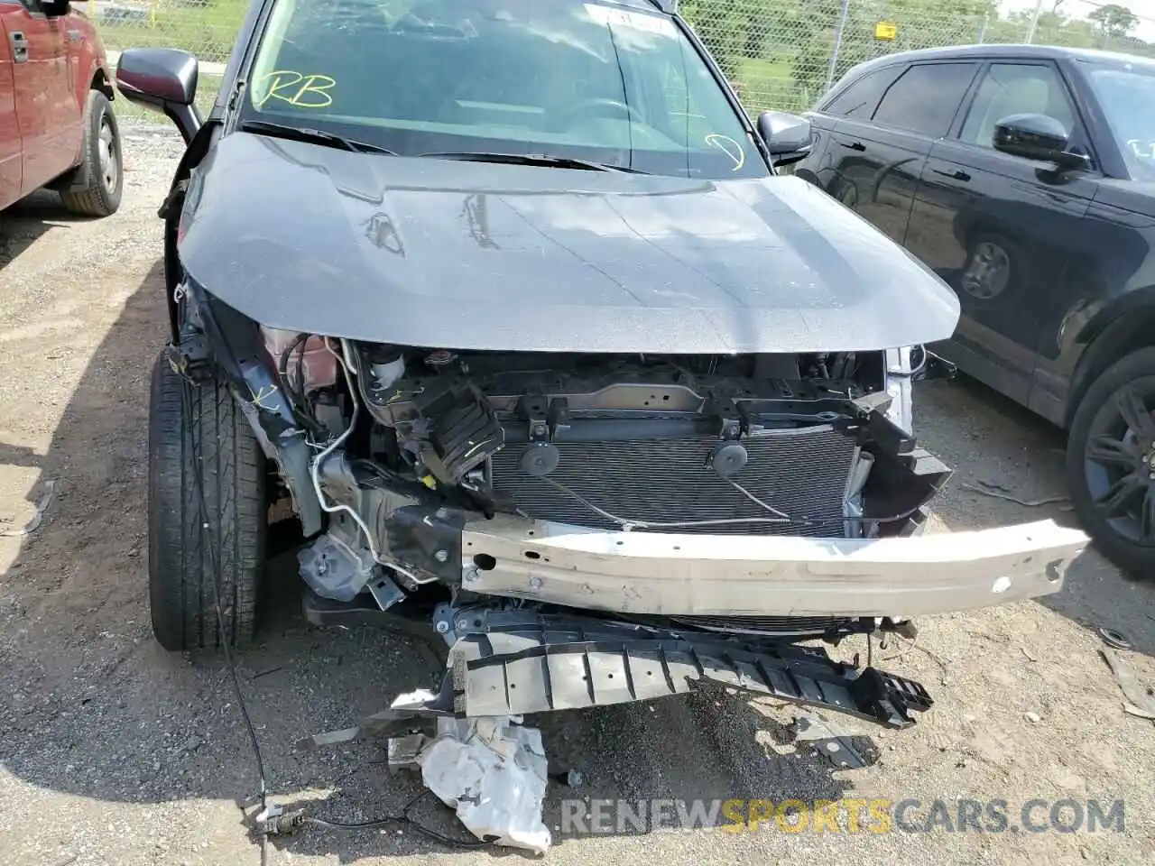 9 Photograph of a damaged car JTMG1RFVXKD022957 TOYOTA RAV4 2019