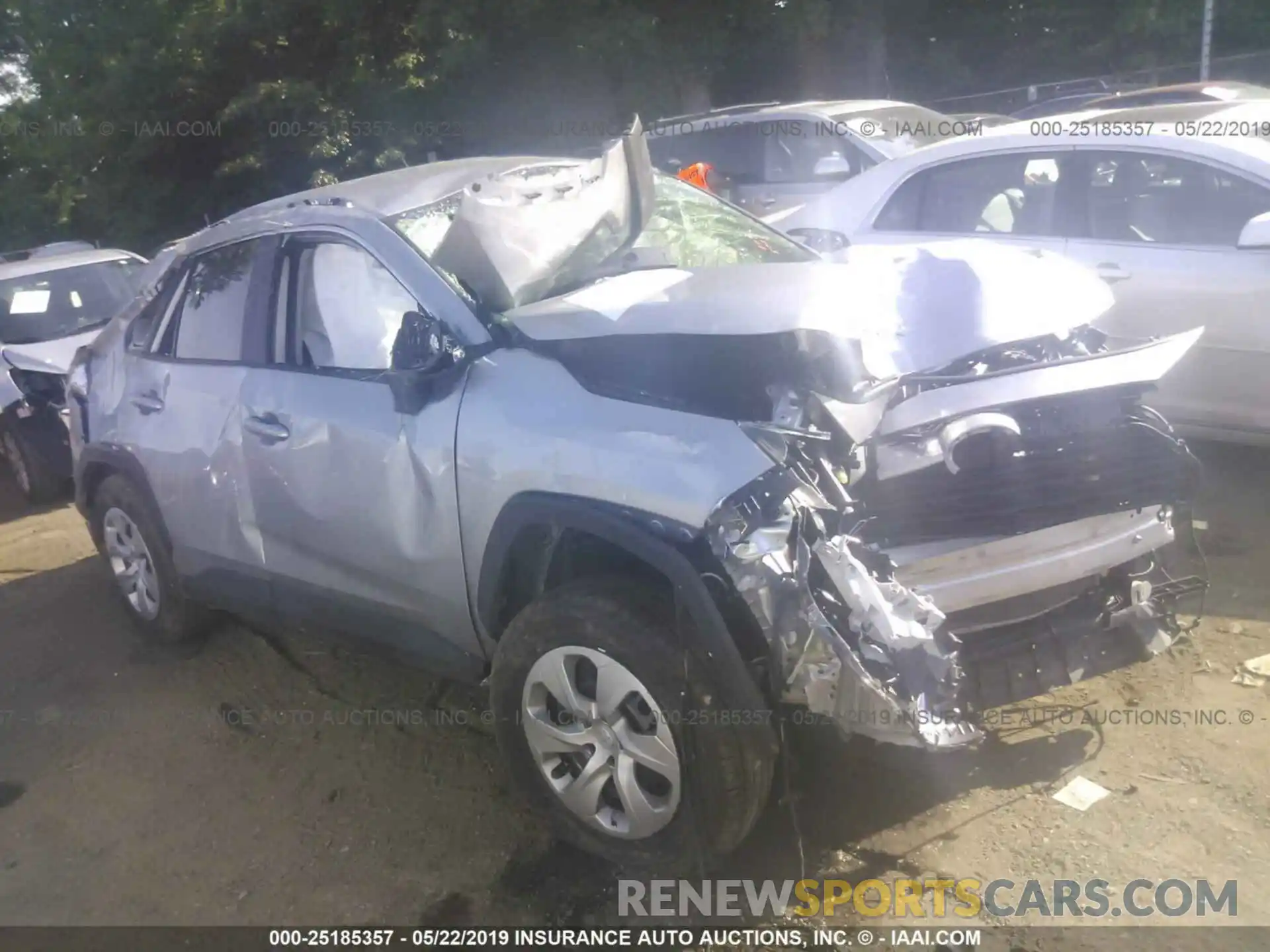 1 Photograph of a damaged car JTMG1RFVXKJ001768 TOYOTA RAV4 2019