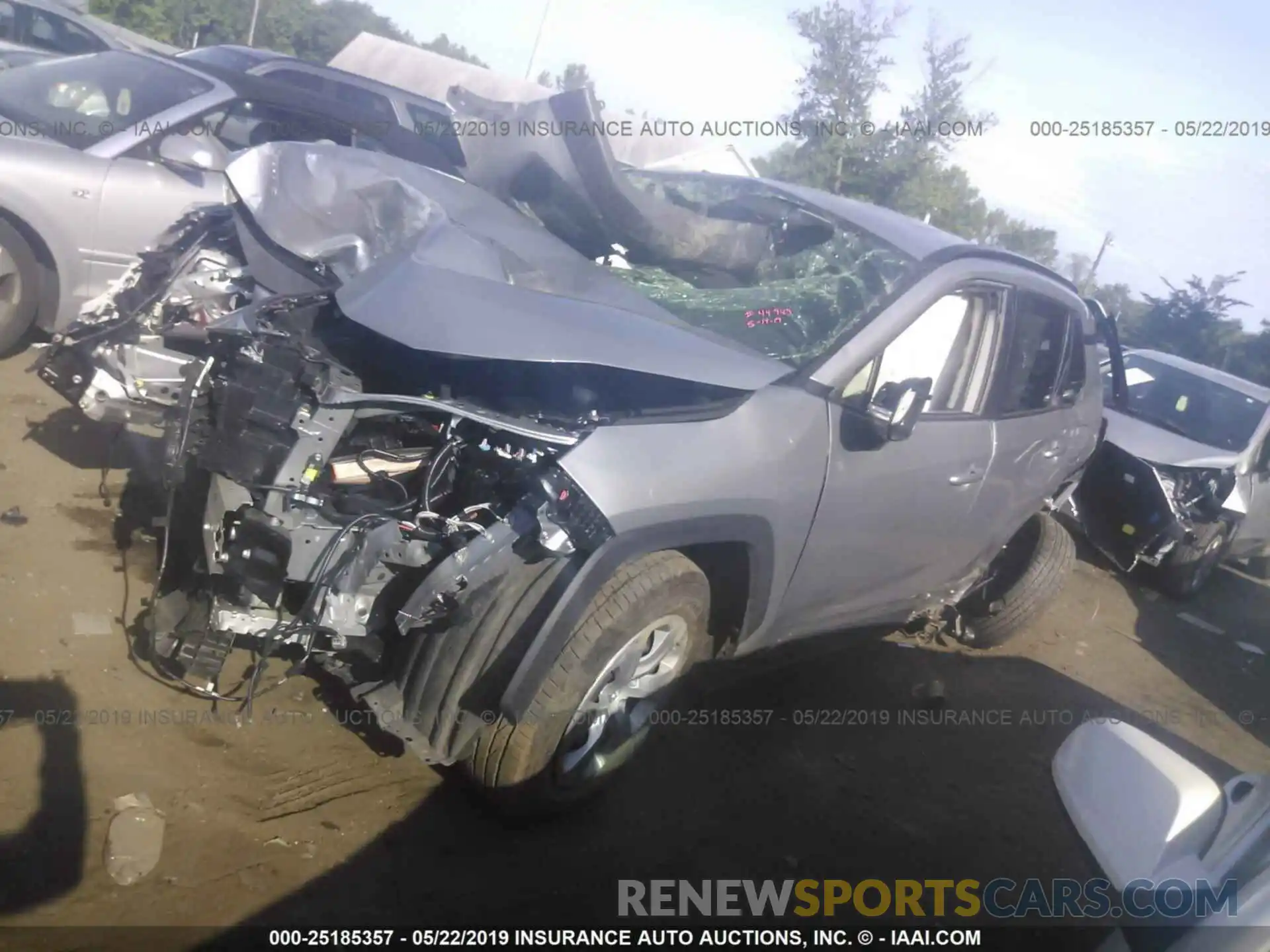 2 Photograph of a damaged car JTMG1RFVXKJ001768 TOYOTA RAV4 2019