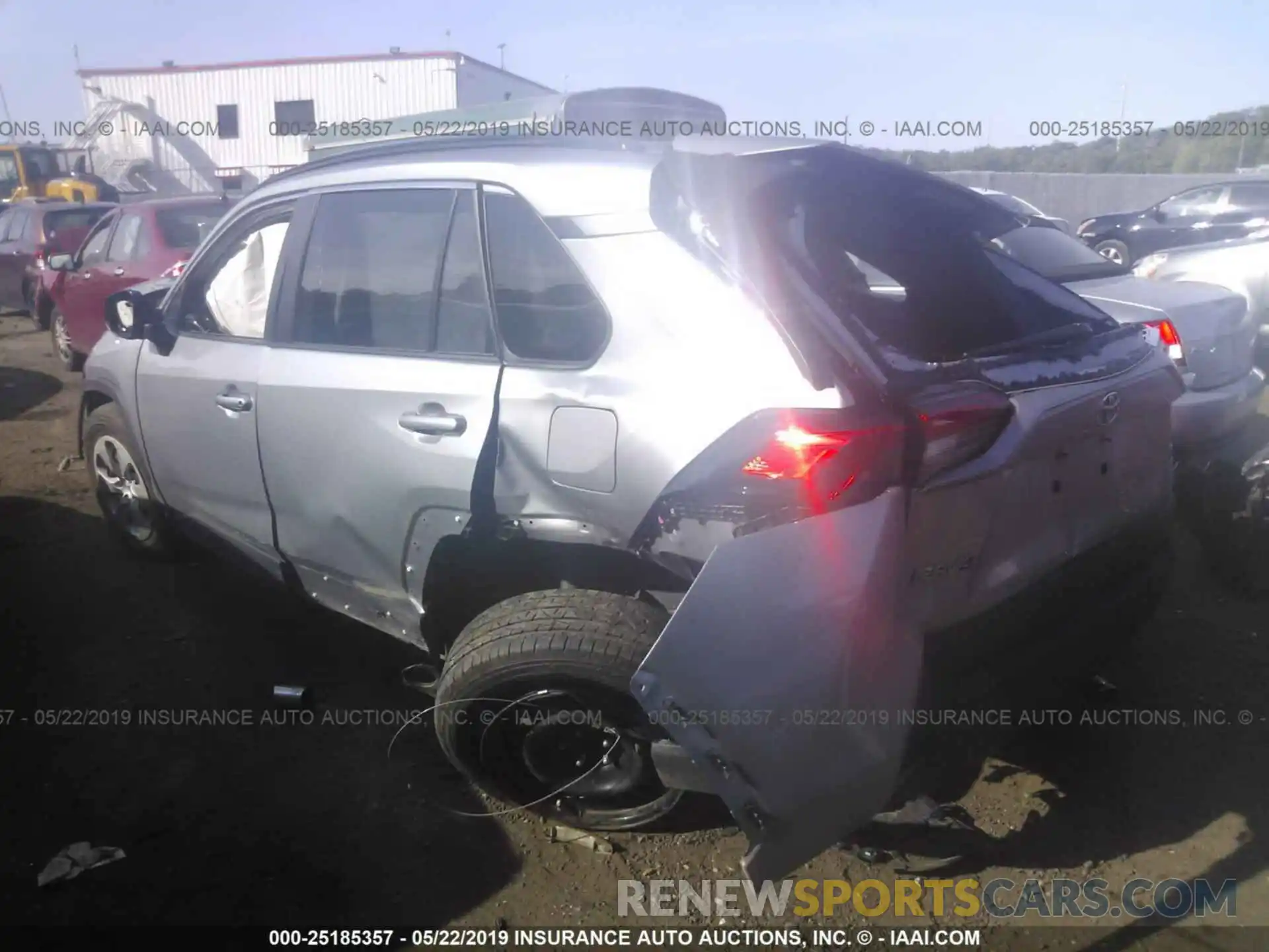 3 Photograph of a damaged car JTMG1RFVXKJ001768 TOYOTA RAV4 2019