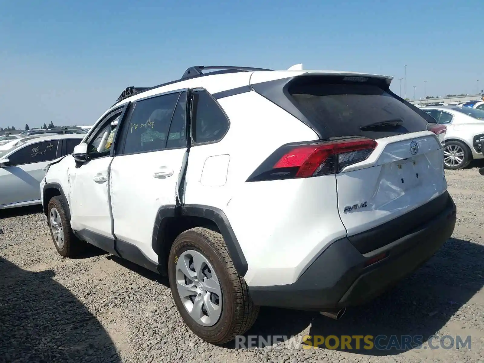 3 Фотография поврежденного автомобиля JTMG1RFVXKJ014486 TOYOTA RAV4 2019