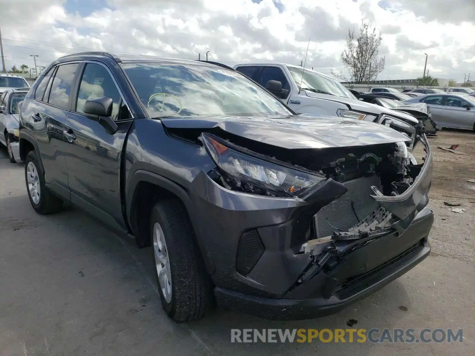 1 Photograph of a damaged car JTMH1RFV0KD006741 TOYOTA RAV4 2019