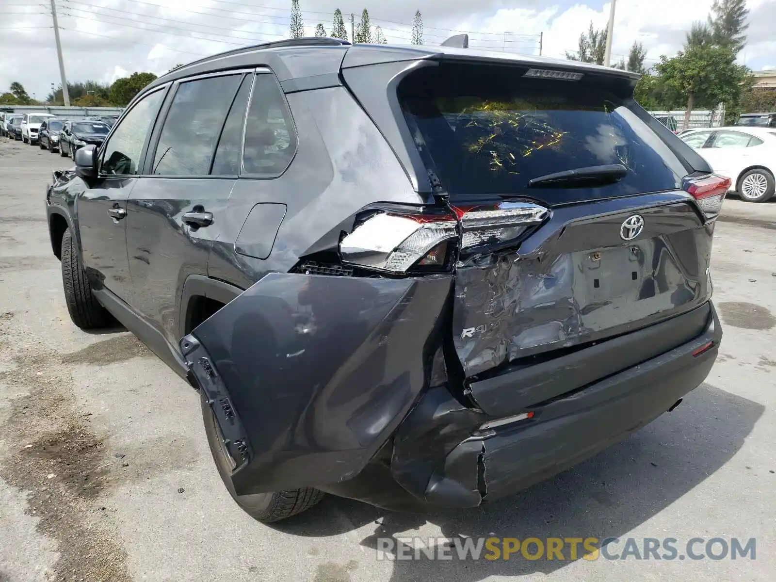 3 Photograph of a damaged car JTMH1RFV0KD006741 TOYOTA RAV4 2019