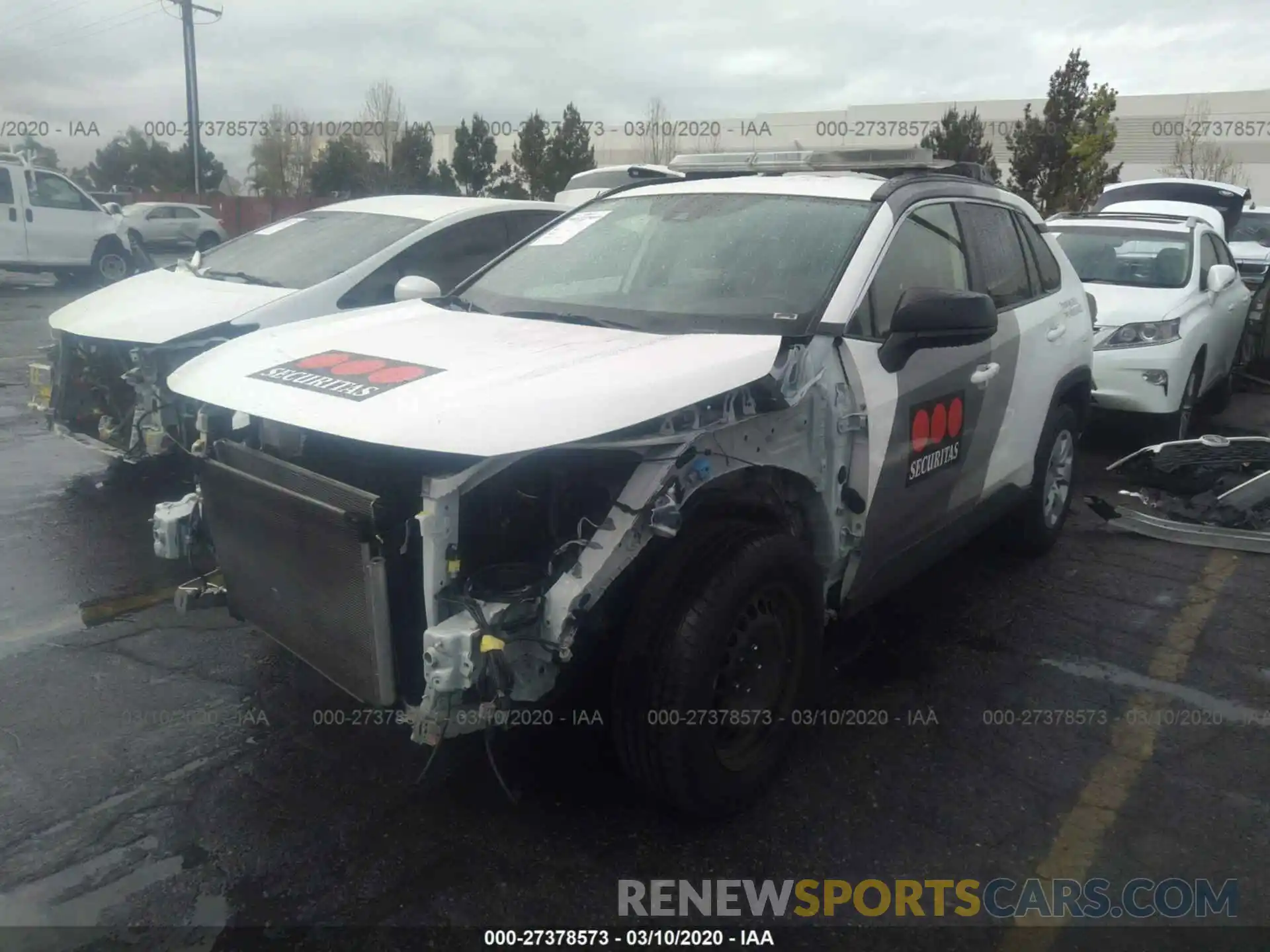 2 Photograph of a damaged car JTMH1RFV0KD010563 TOYOTA RAV4 2019