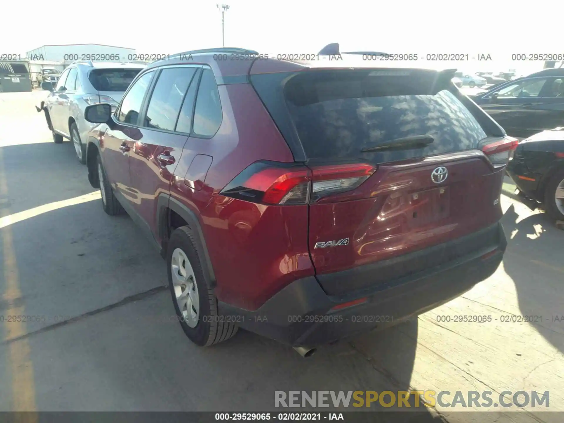 3 Photograph of a damaged car JTMH1RFV0KD012622 TOYOTA RAV4 2019