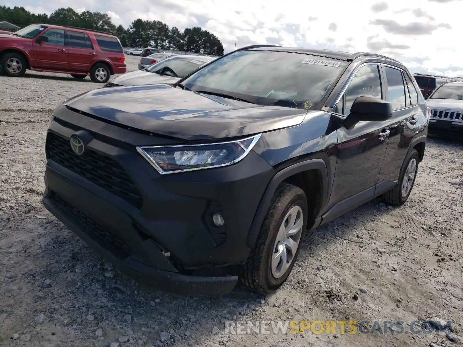 2 Photograph of a damaged car JTMH1RFV0KD031364 TOYOTA RAV4 2019