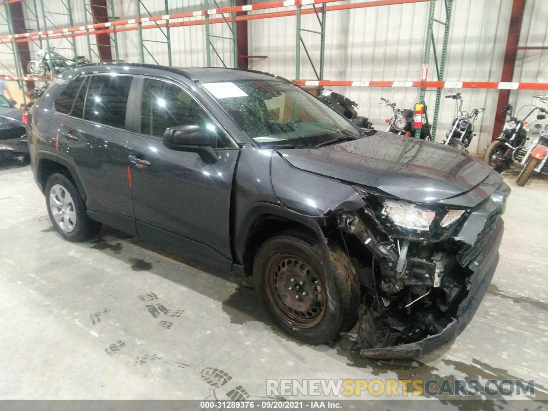 1 Photograph of a damaged car JTMH1RFV0KD032708 TOYOTA RAV4 2019