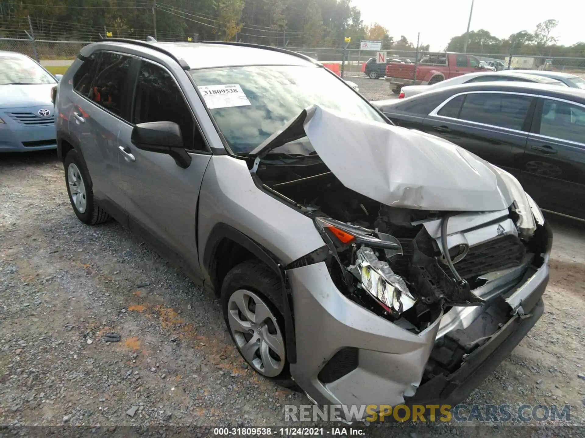 1 Photograph of a damaged car JTMH1RFV0KD032787 TOYOTA RAV4 2019