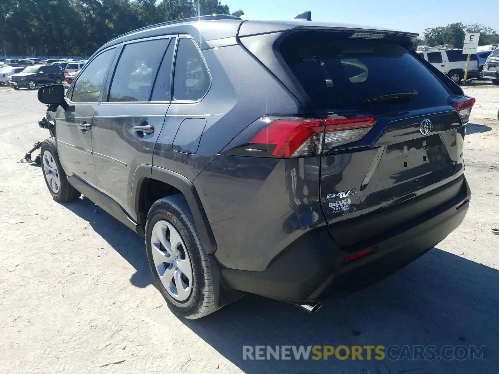 3 Photograph of a damaged car JTMH1RFV0KD034247 TOYOTA RAV4 2019