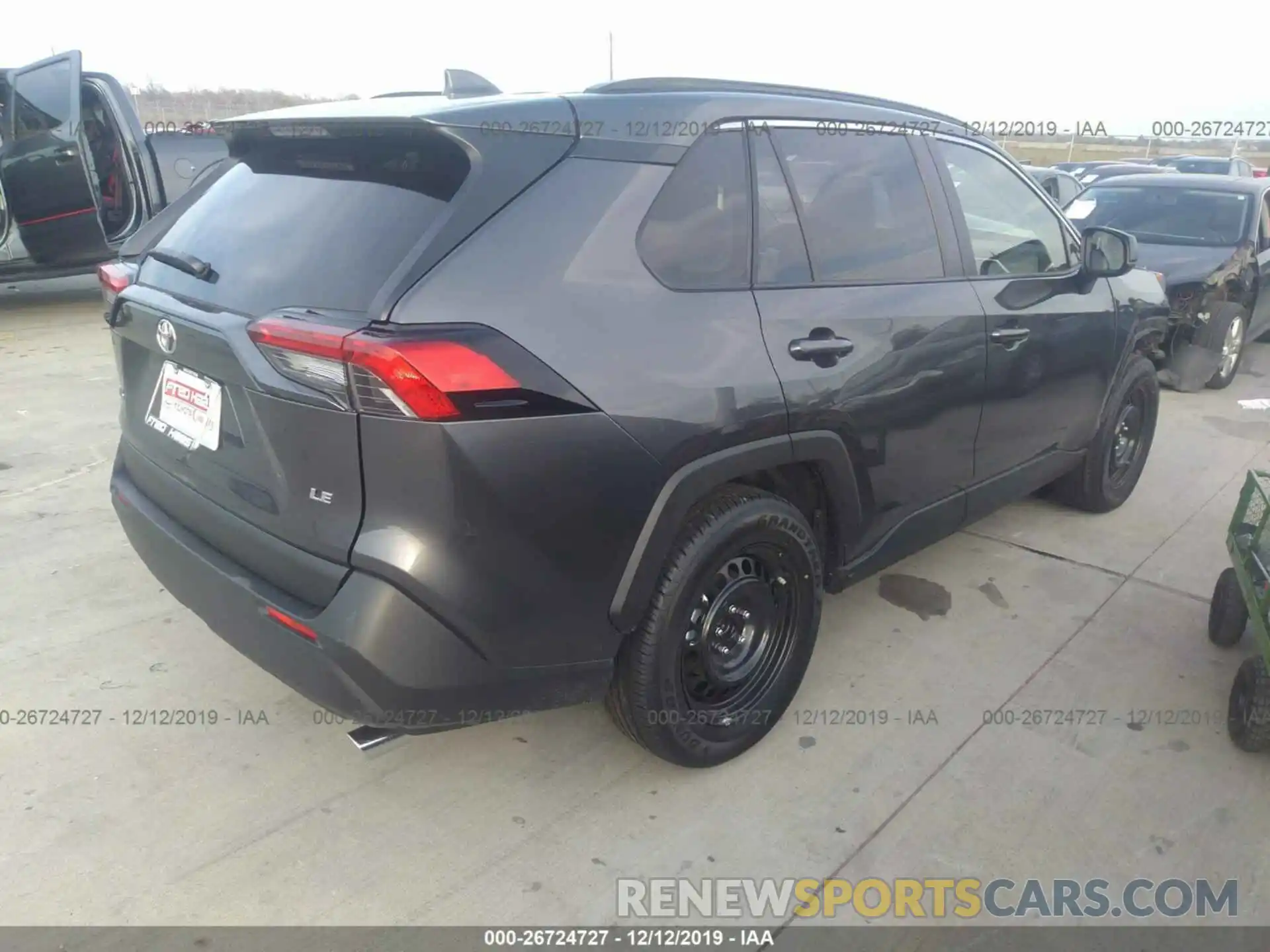 4 Photograph of a damaged car JTMH1RFV0KD040548 TOYOTA RAV4 2019