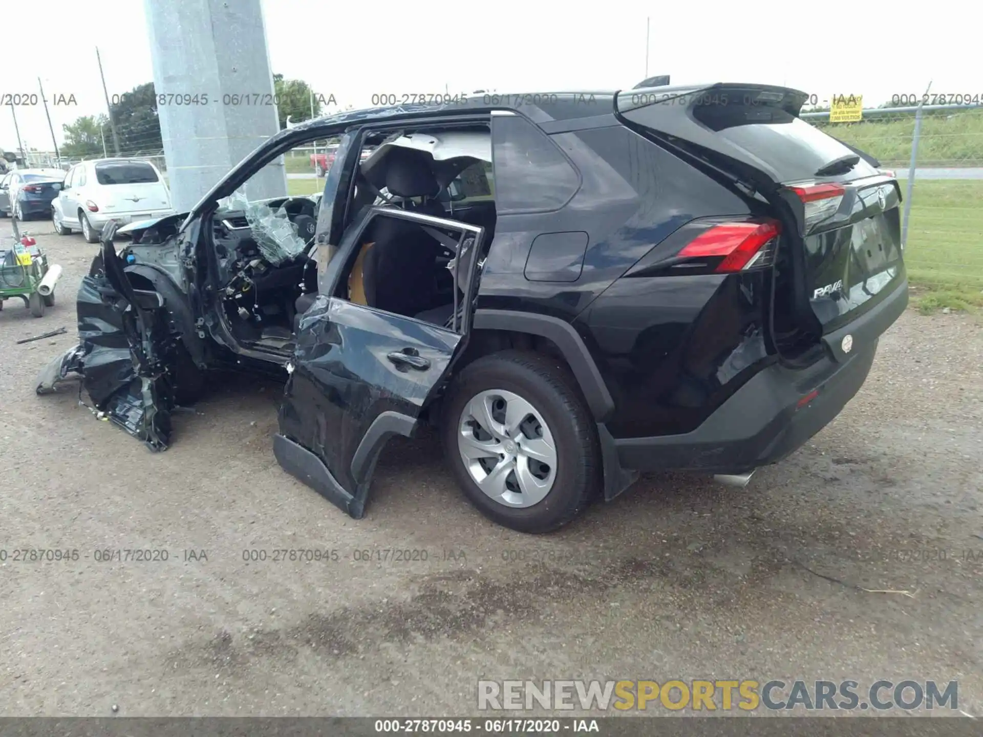 3 Photograph of a damaged car JTMH1RFV0KD041361 TOYOTA RAV4 2019