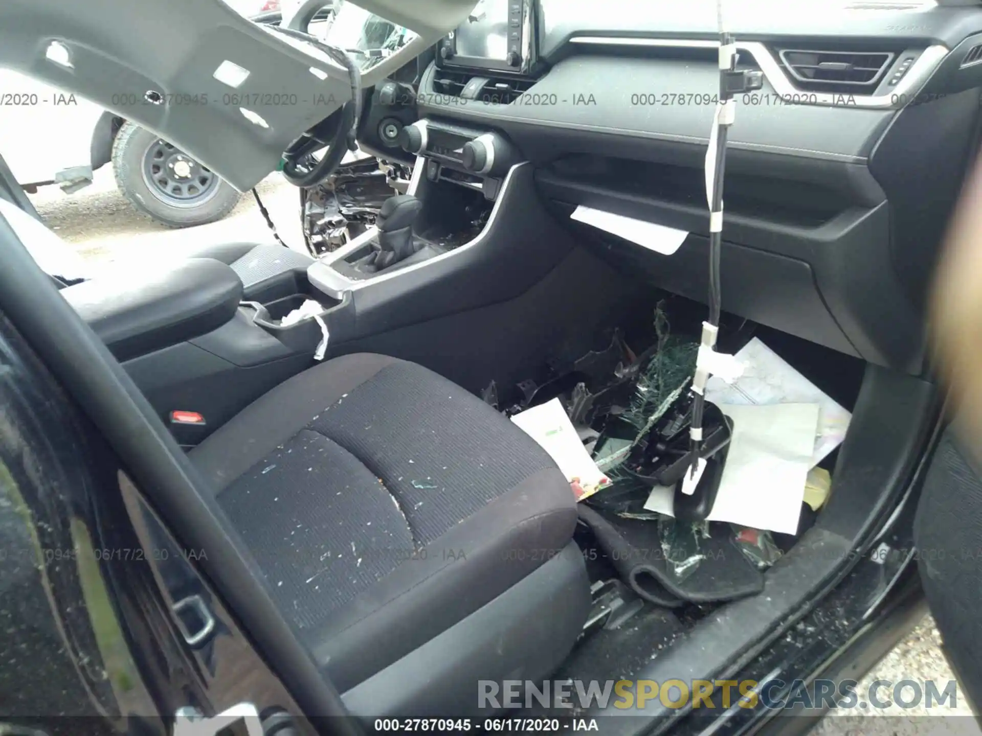 5 Photograph of a damaged car JTMH1RFV0KD041361 TOYOTA RAV4 2019