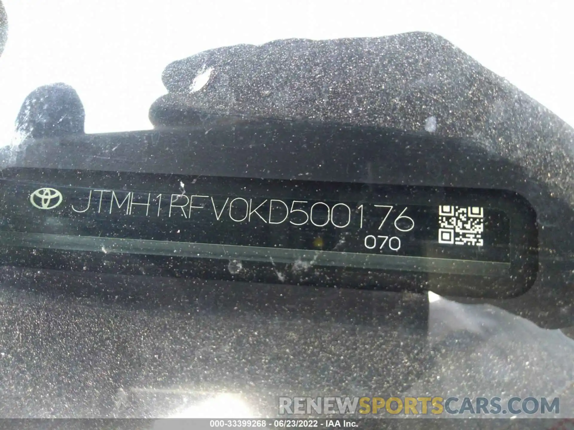 9 Фотография поврежденного автомобиля JTMH1RFV0KD500176 TOYOTA RAV4 2019