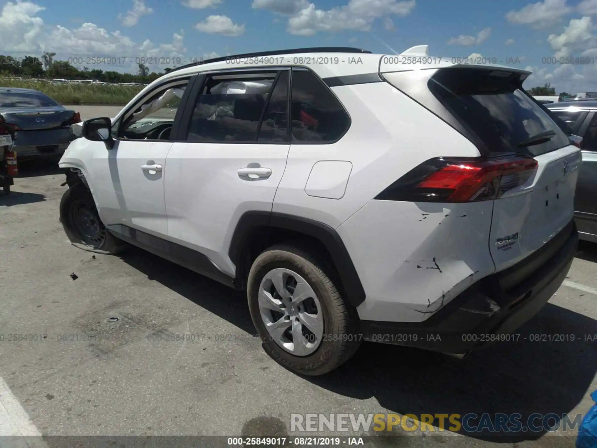 3 Photograph of a damaged car JTMH1RFV0KD505670 TOYOTA RAV4 2019