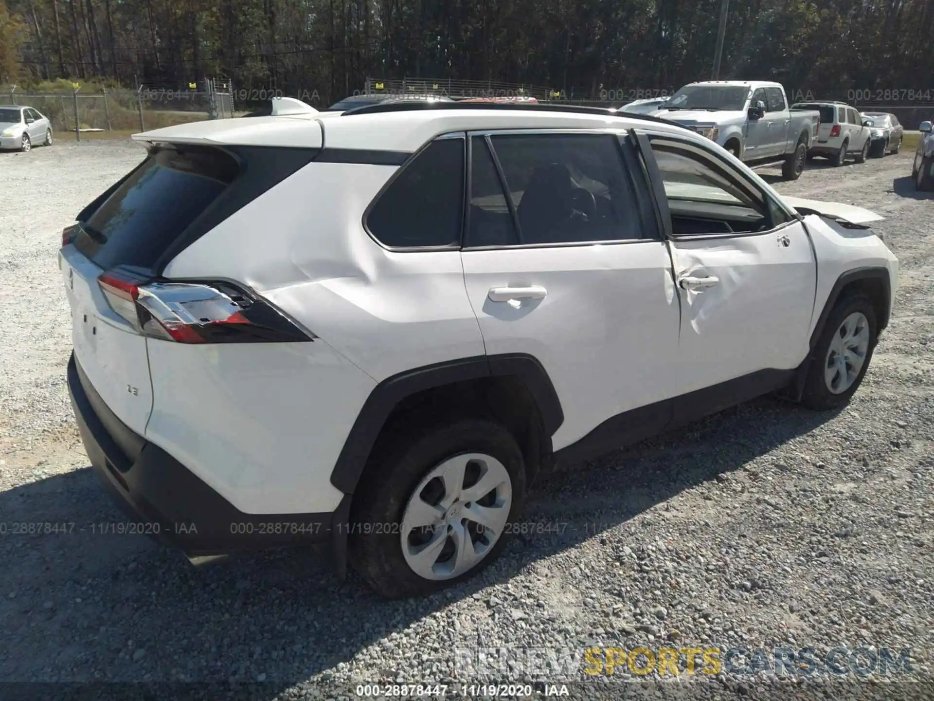 4 Photograph of a damaged car JTMH1RFV0KD506561 TOYOTA RAV4 2019