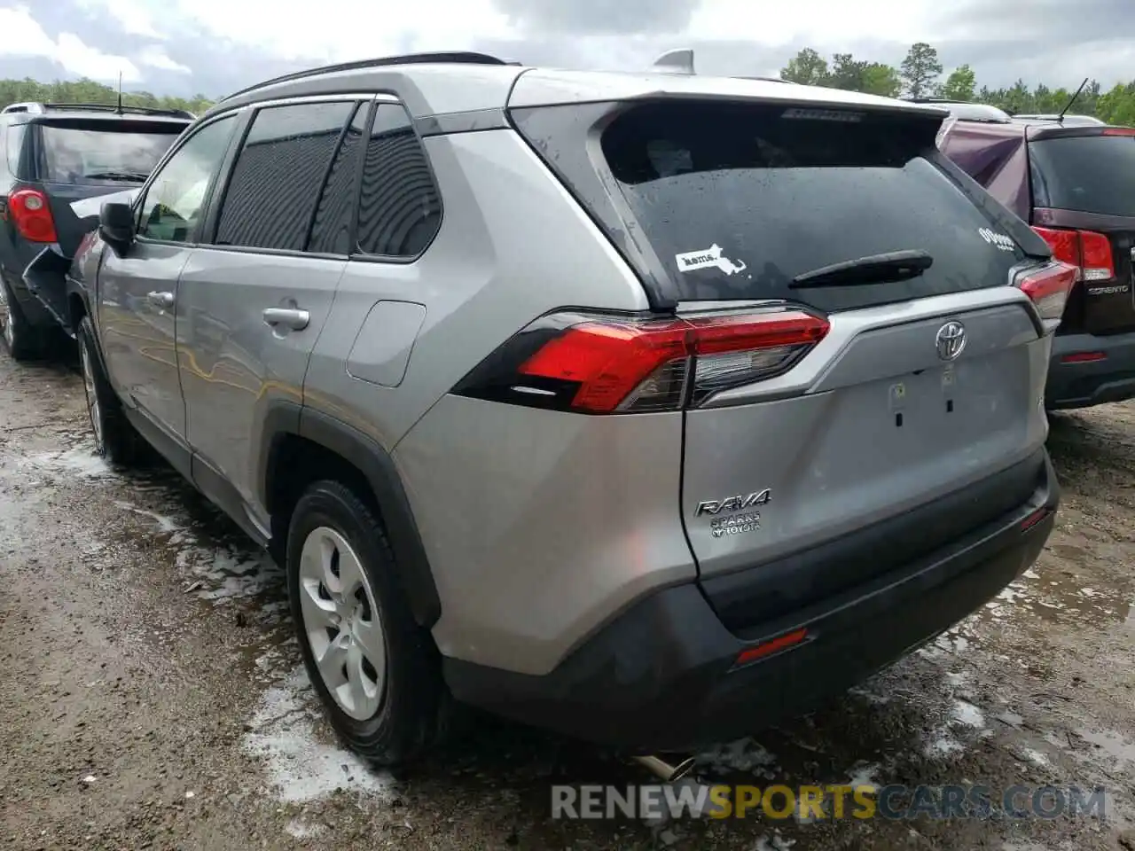 3 Photograph of a damaged car JTMH1RFV0KD508262 TOYOTA RAV4 2019