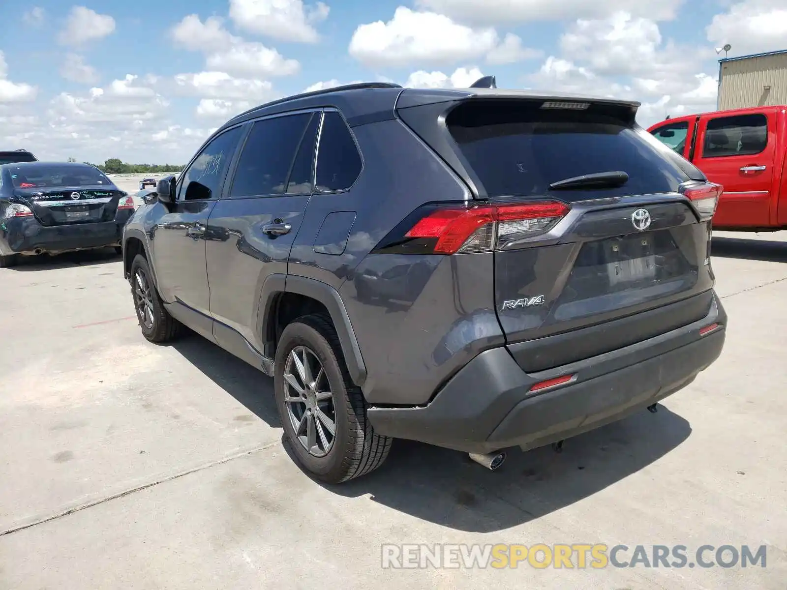 3 Photograph of a damaged car JTMH1RFV0KD512652 TOYOTA RAV4 2019