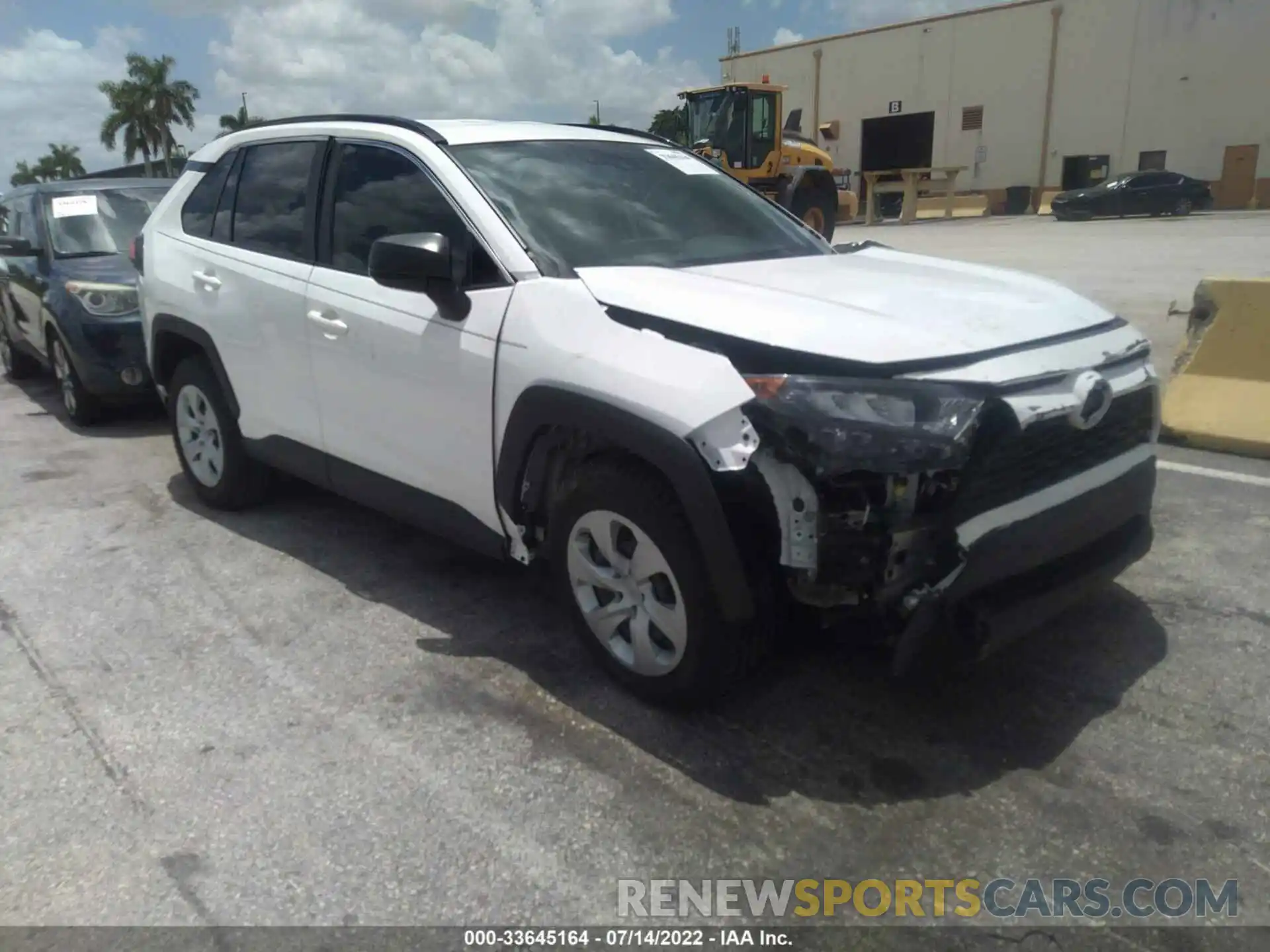 1 Photograph of a damaged car JTMH1RFV0KJ002612 TOYOTA RAV4 2019