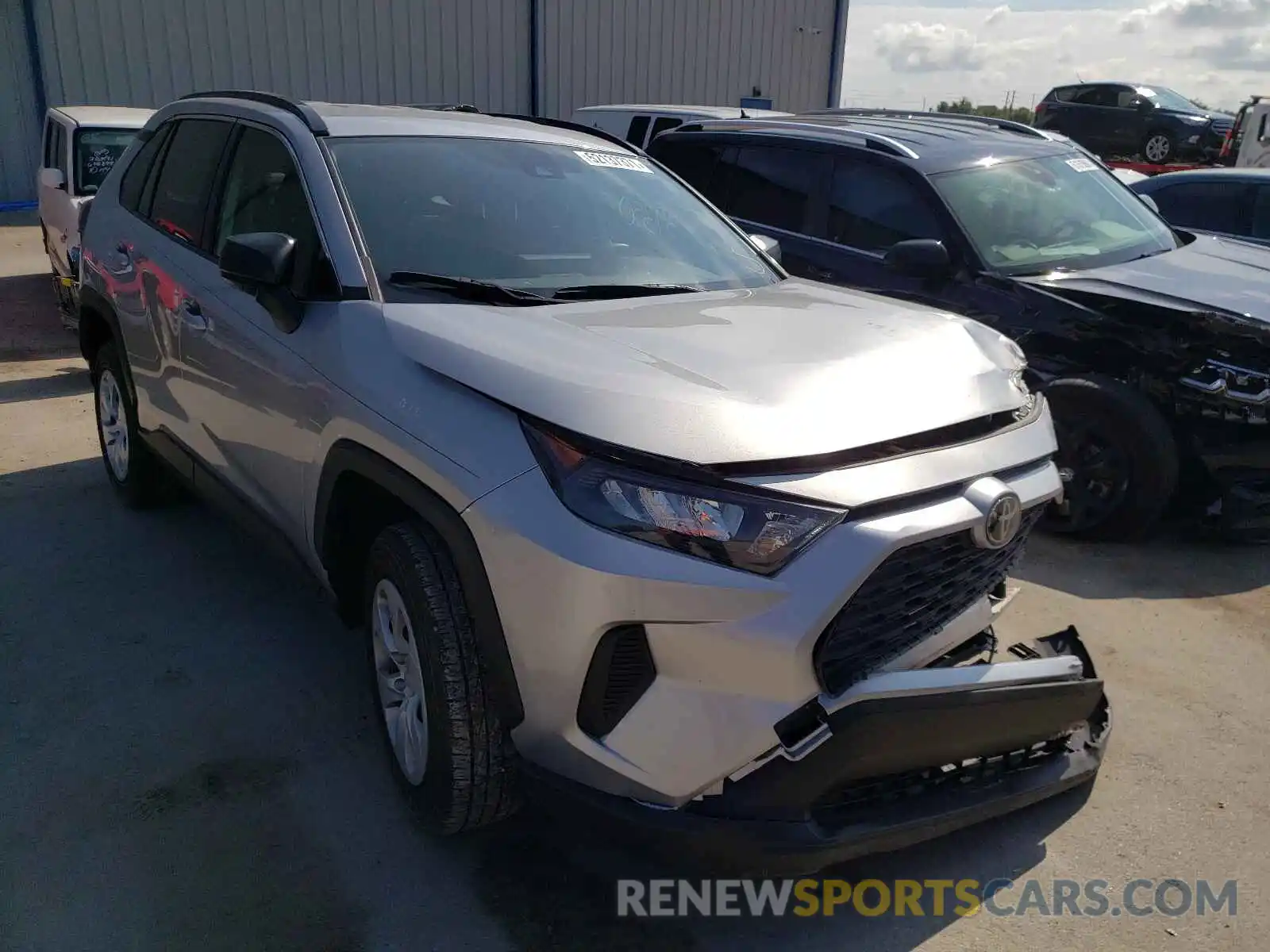 1 Photograph of a damaged car JTMH1RFV0KJ003596 TOYOTA RAV4 2019