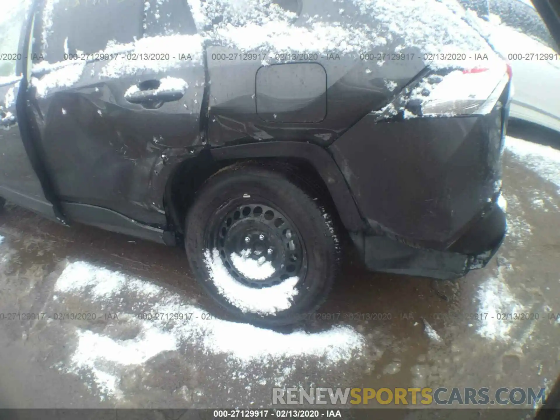 6 Photograph of a damaged car JTMH1RFV0KJ005123 TOYOTA RAV4 2019