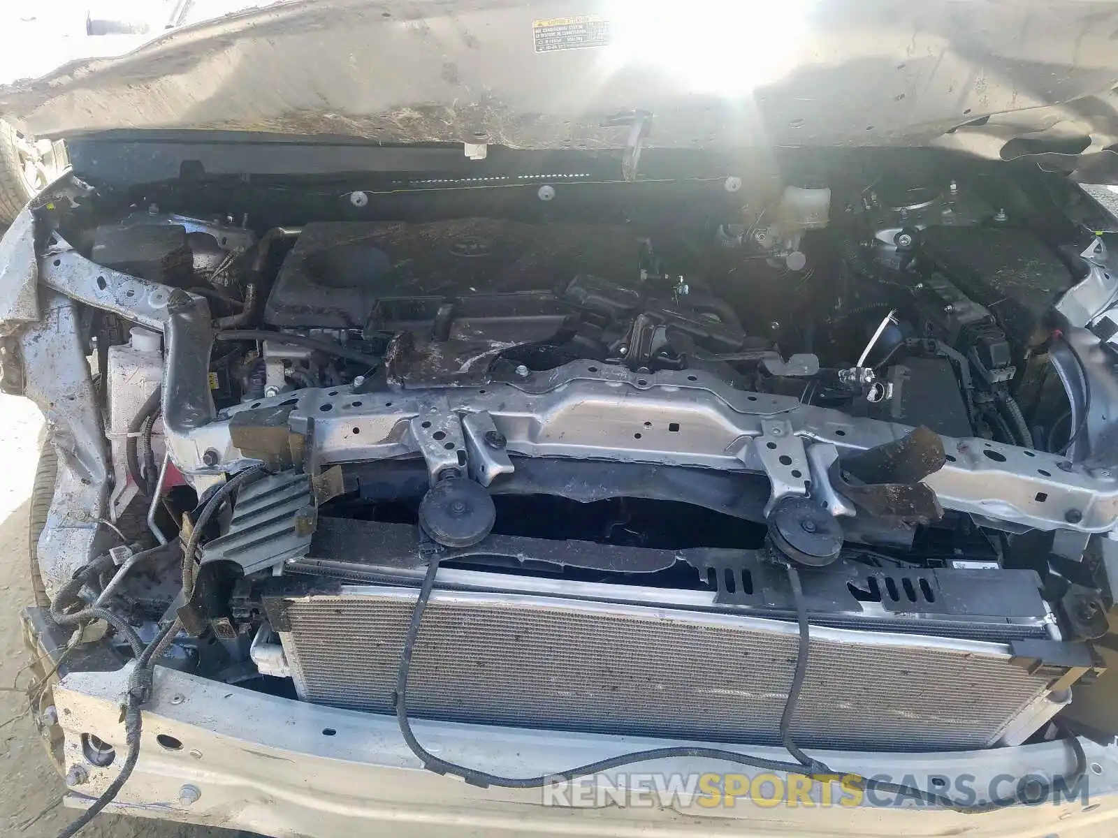 7 Фотография поврежденного автомобиля JTMH1RFV0KJ005932 TOYOTA RAV4 2019