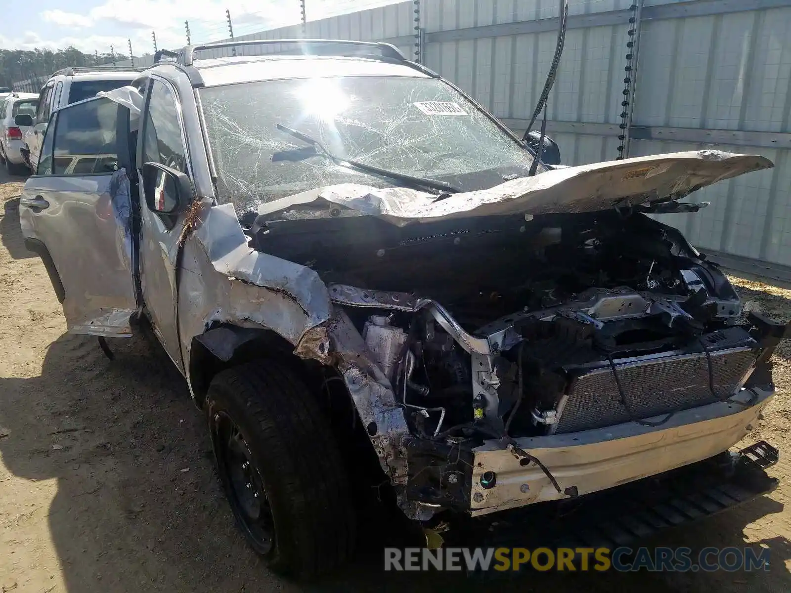 9 Photograph of a damaged car JTMH1RFV0KJ005932 TOYOTA RAV4 2019